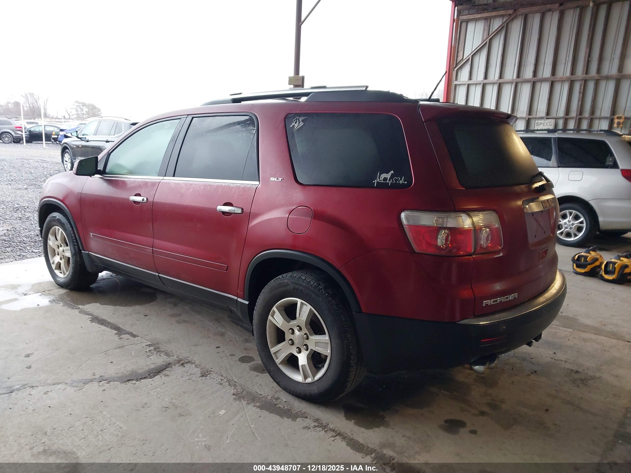 GMC ACADIA image 3