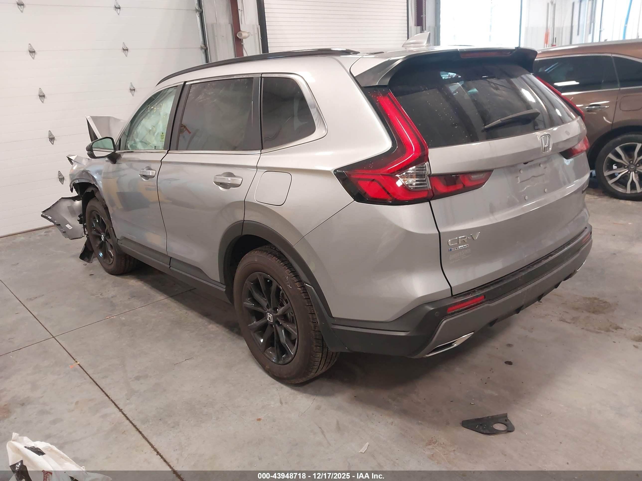 HONDA CR-V image 3