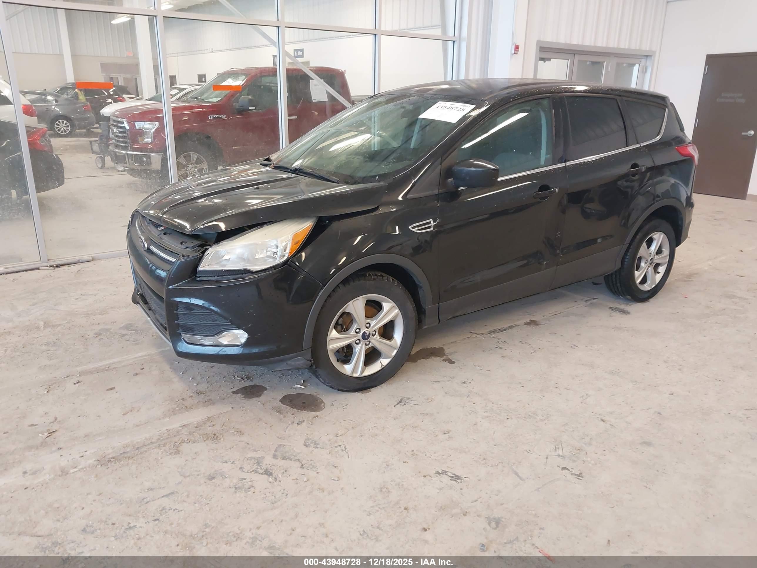 FORD ESCAPE image 2