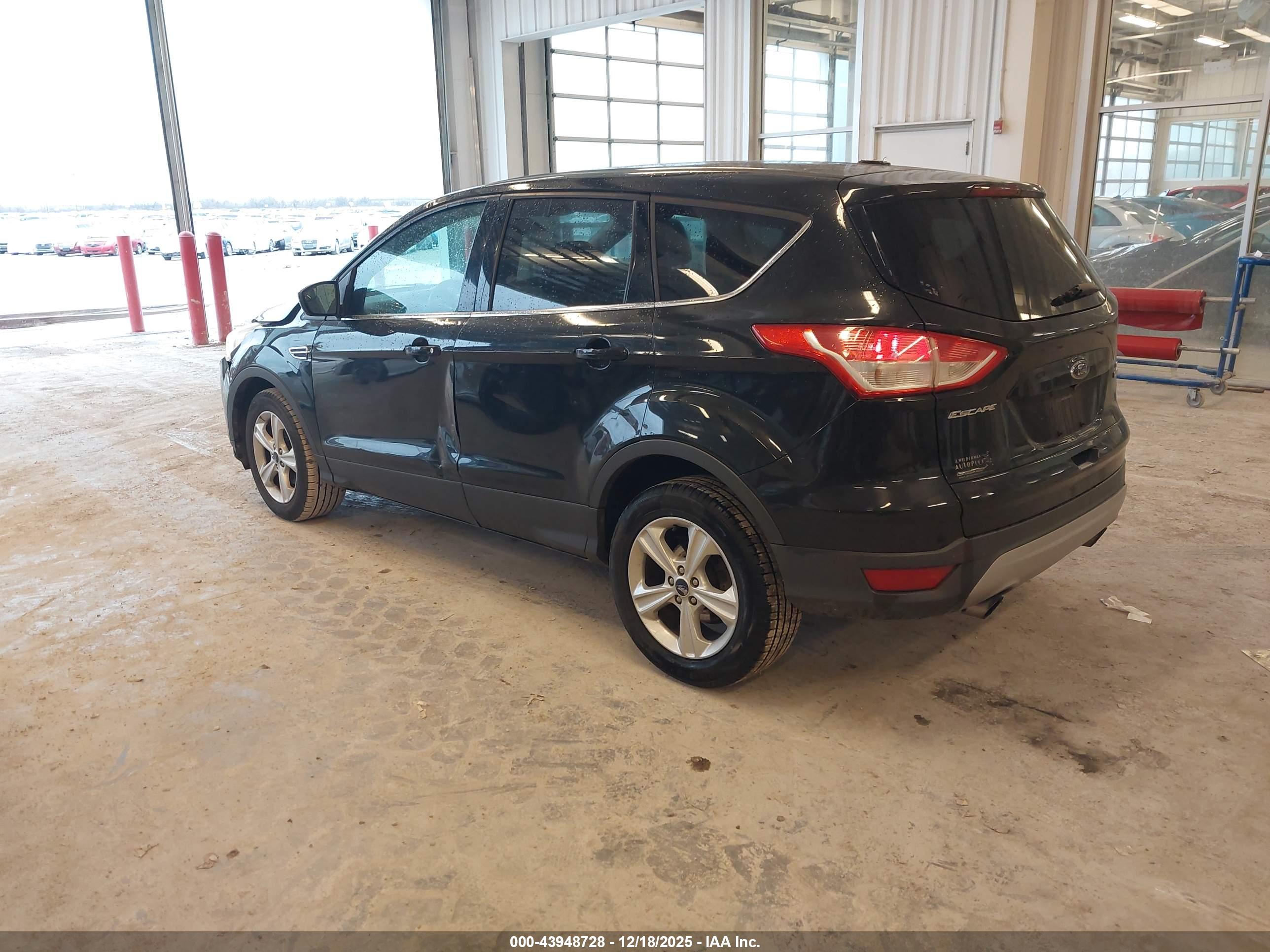FORD ESCAPE image 3