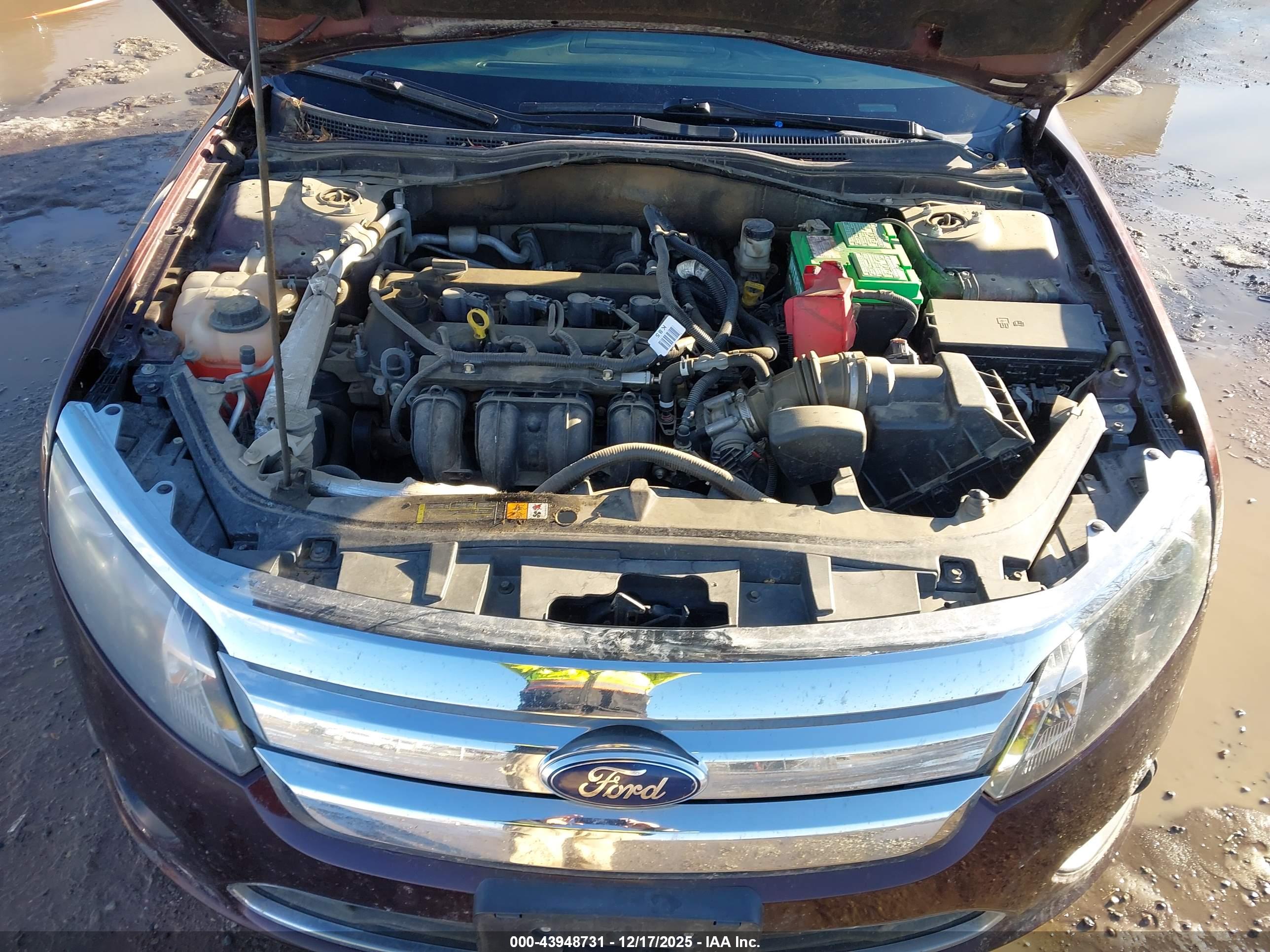 FORD FUSION image 10