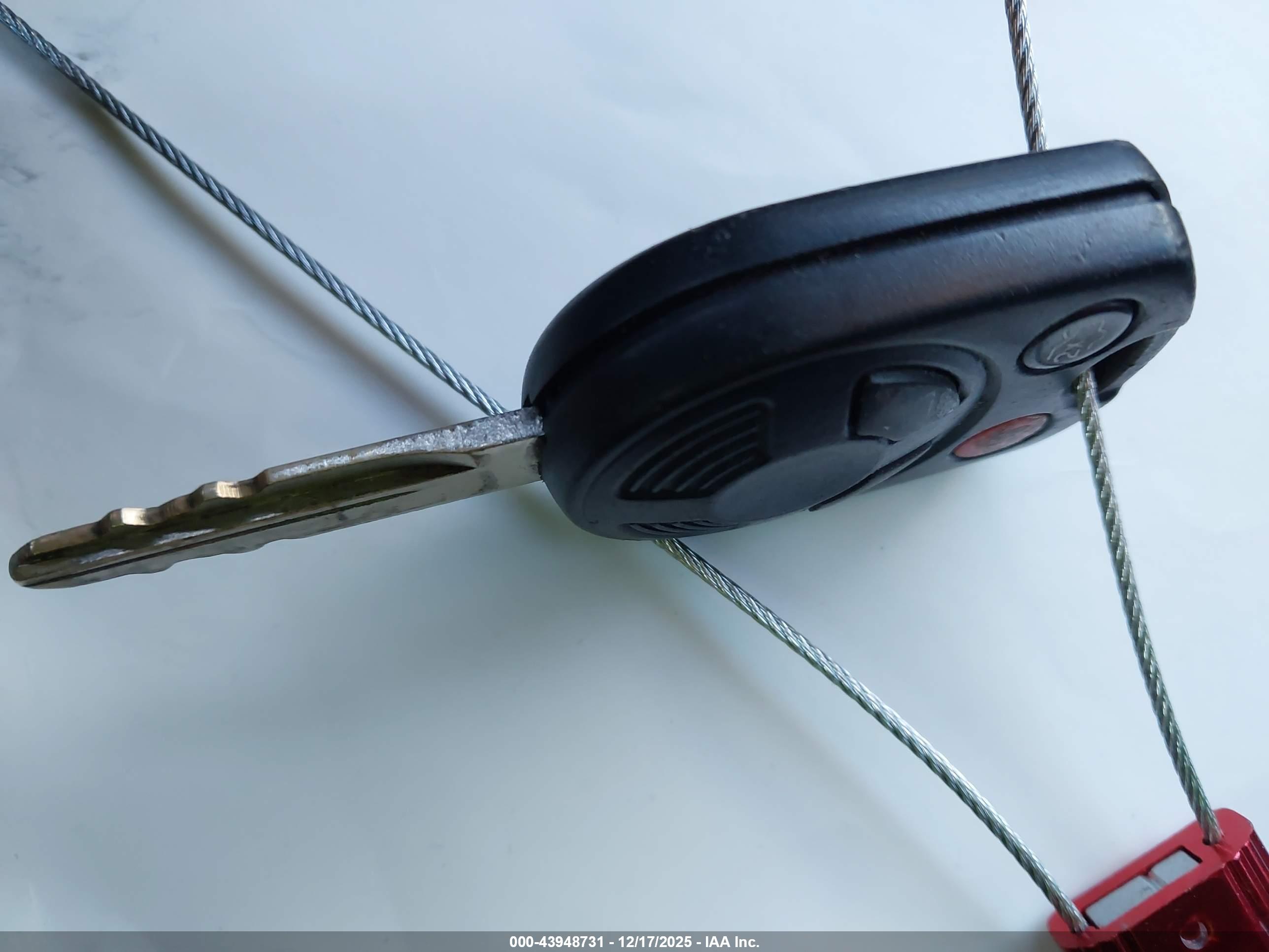 FORD FUSION image 11