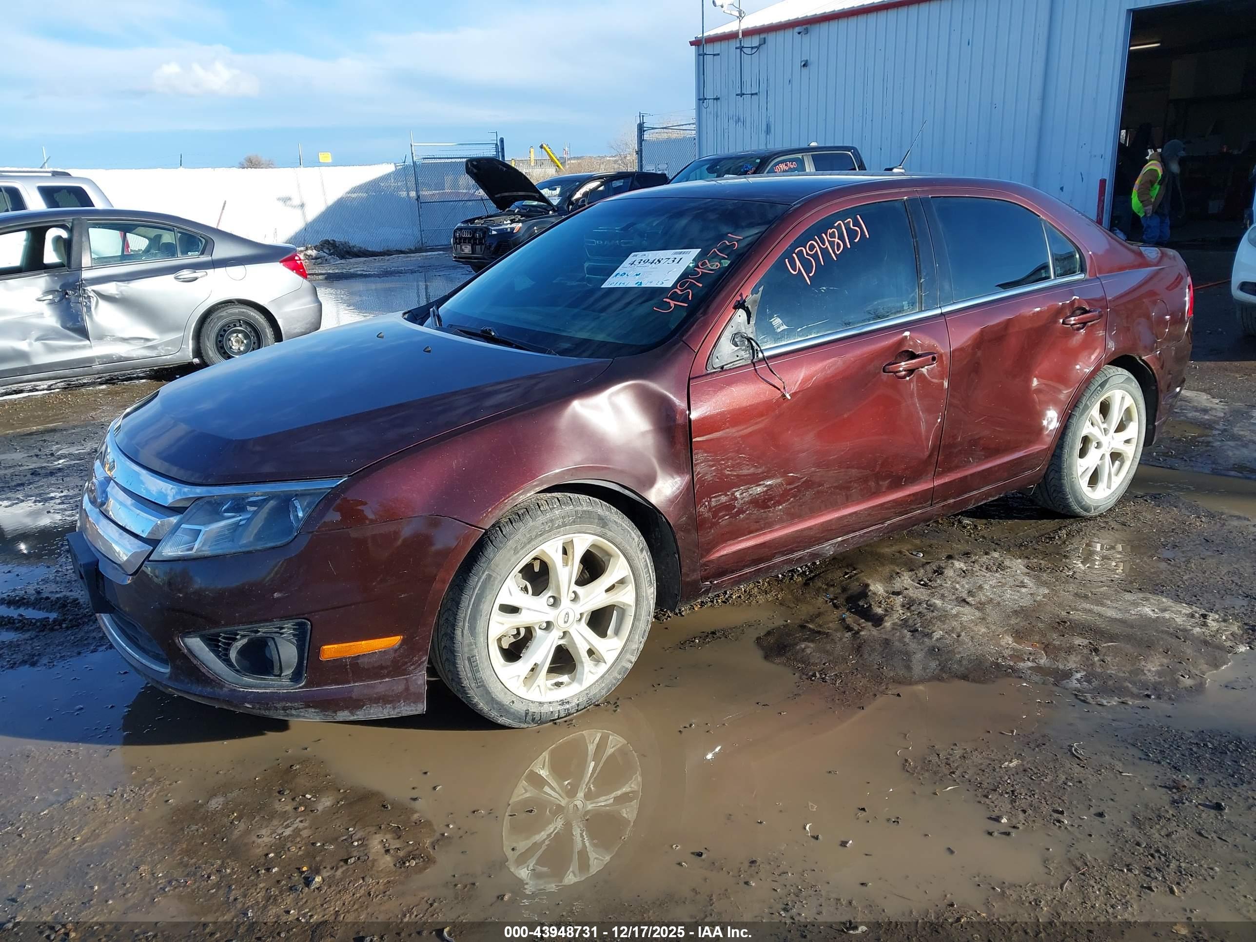 FORD FUSION image 2