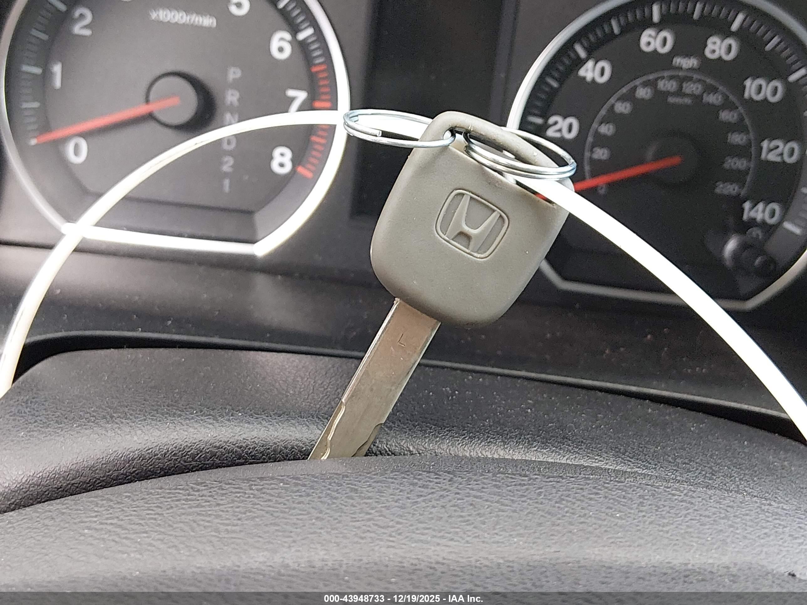 HONDA CR-V image 11