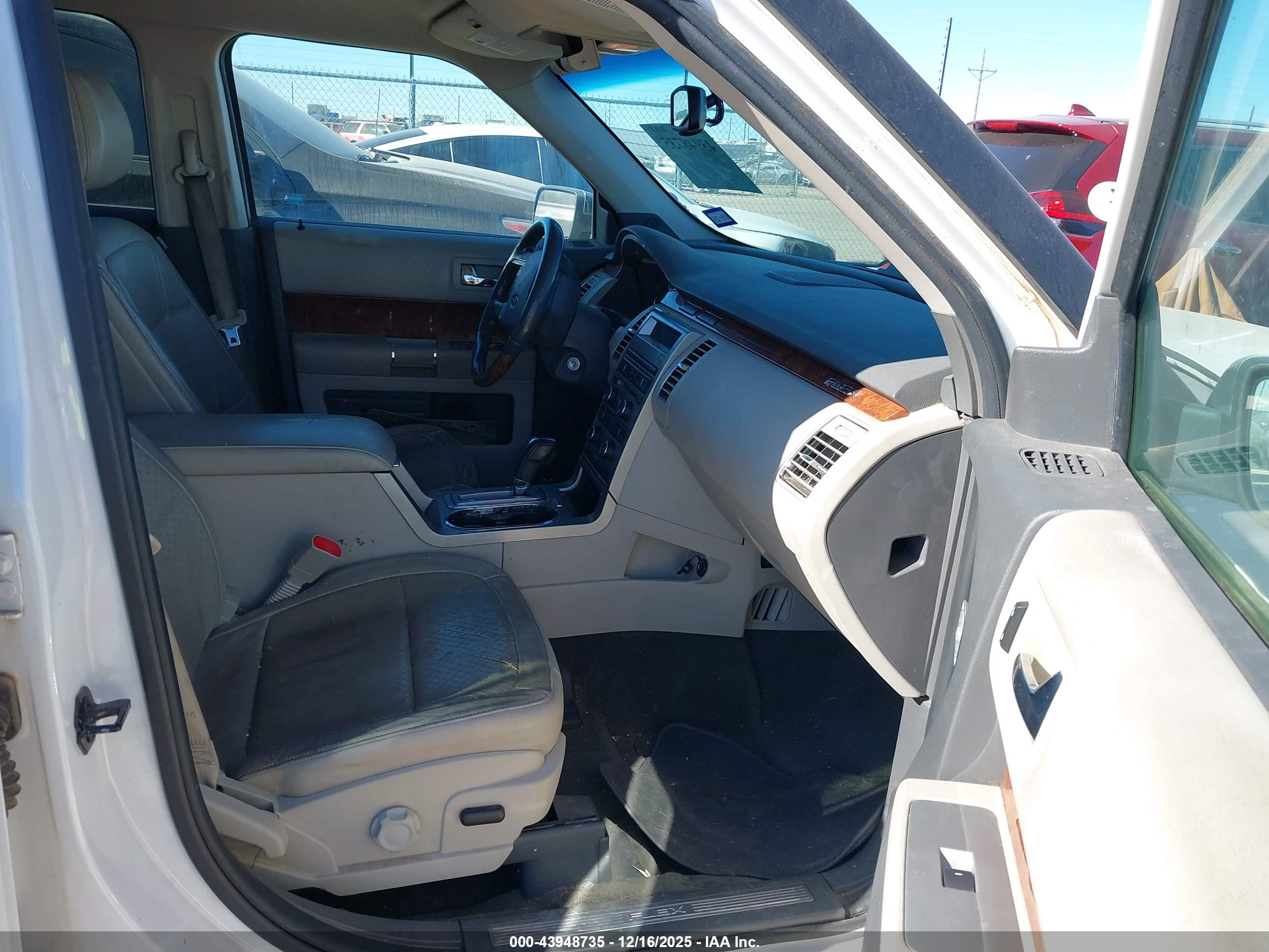 FORD FLEX image 5