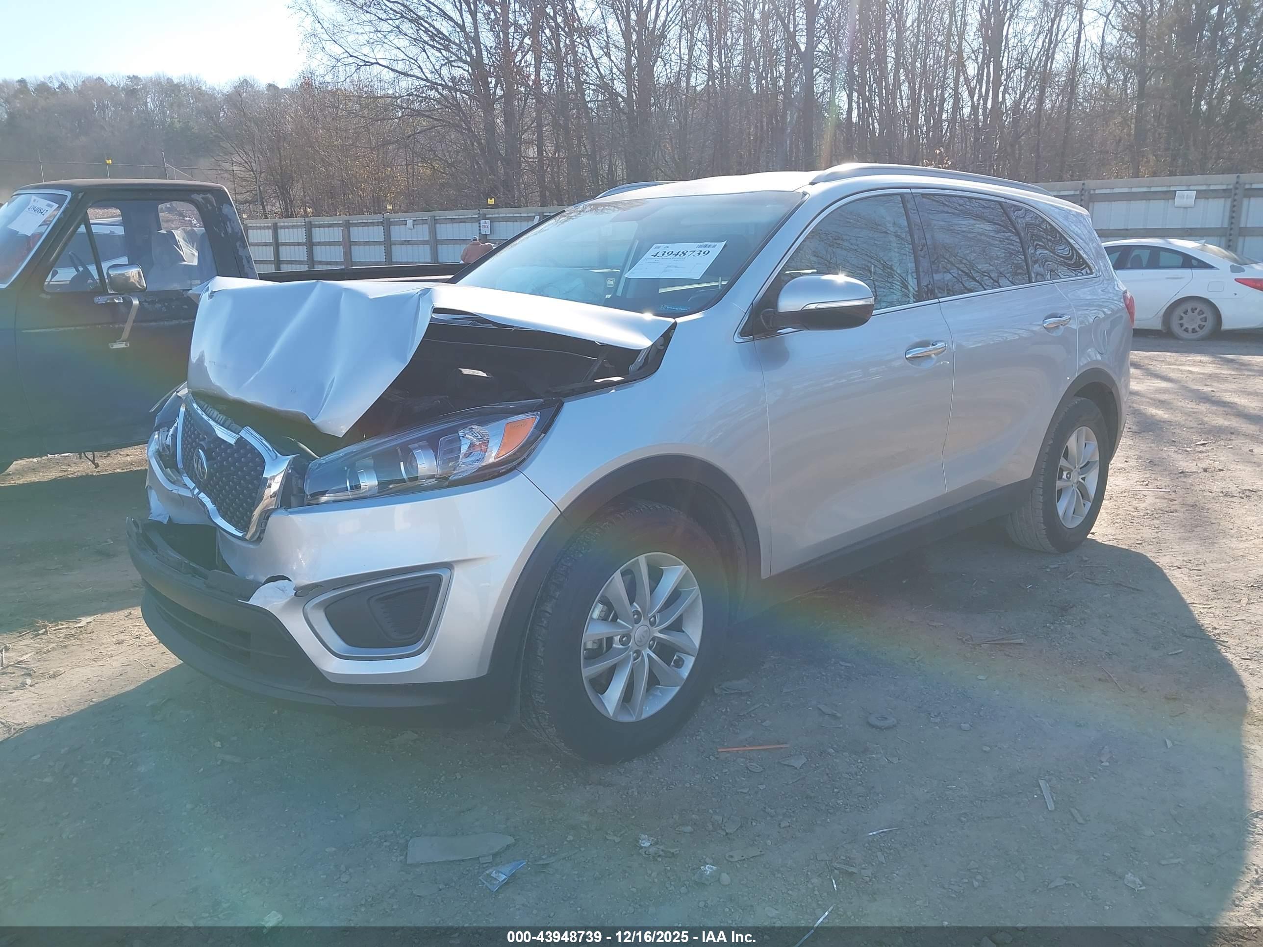 KIA SORENTO image 2