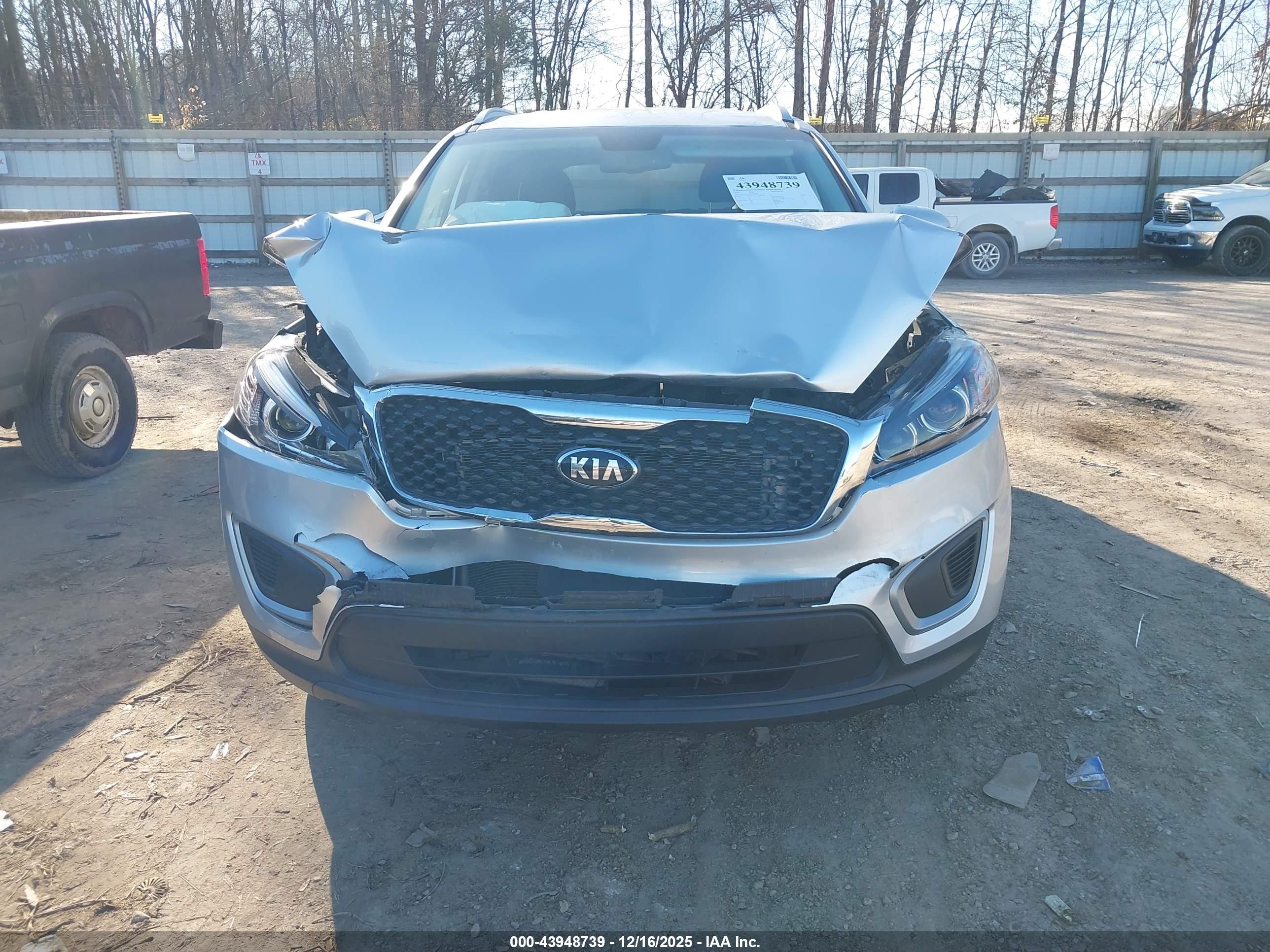 KIA SORENTO image 6