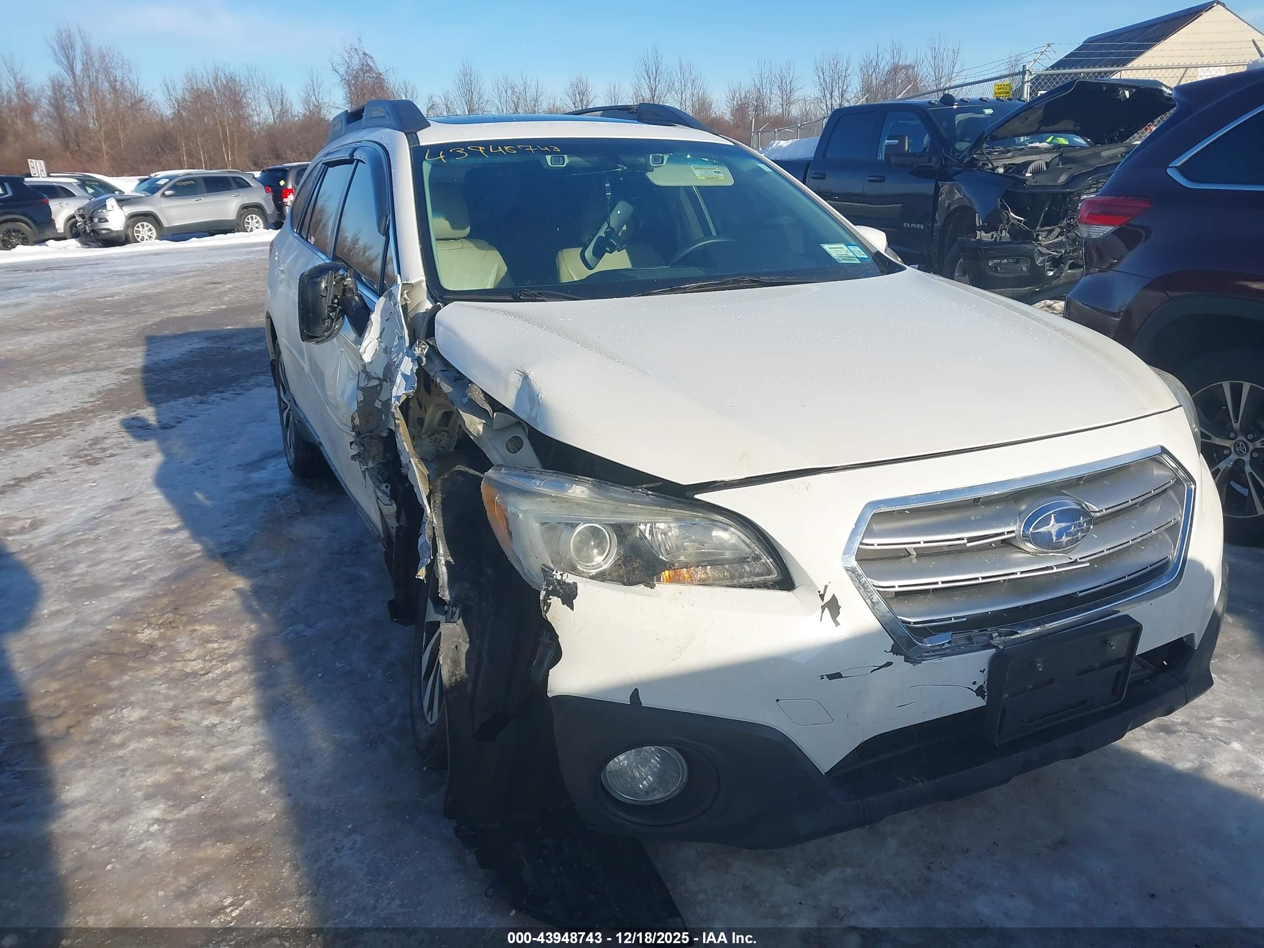 SUBARU OUTBACK image 6