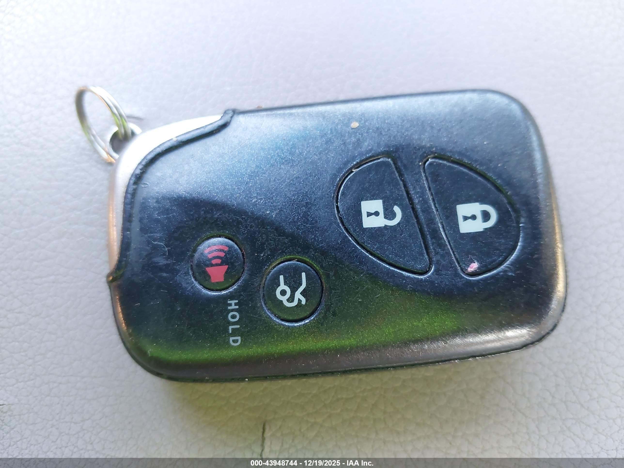 LEXUS ES image 11
