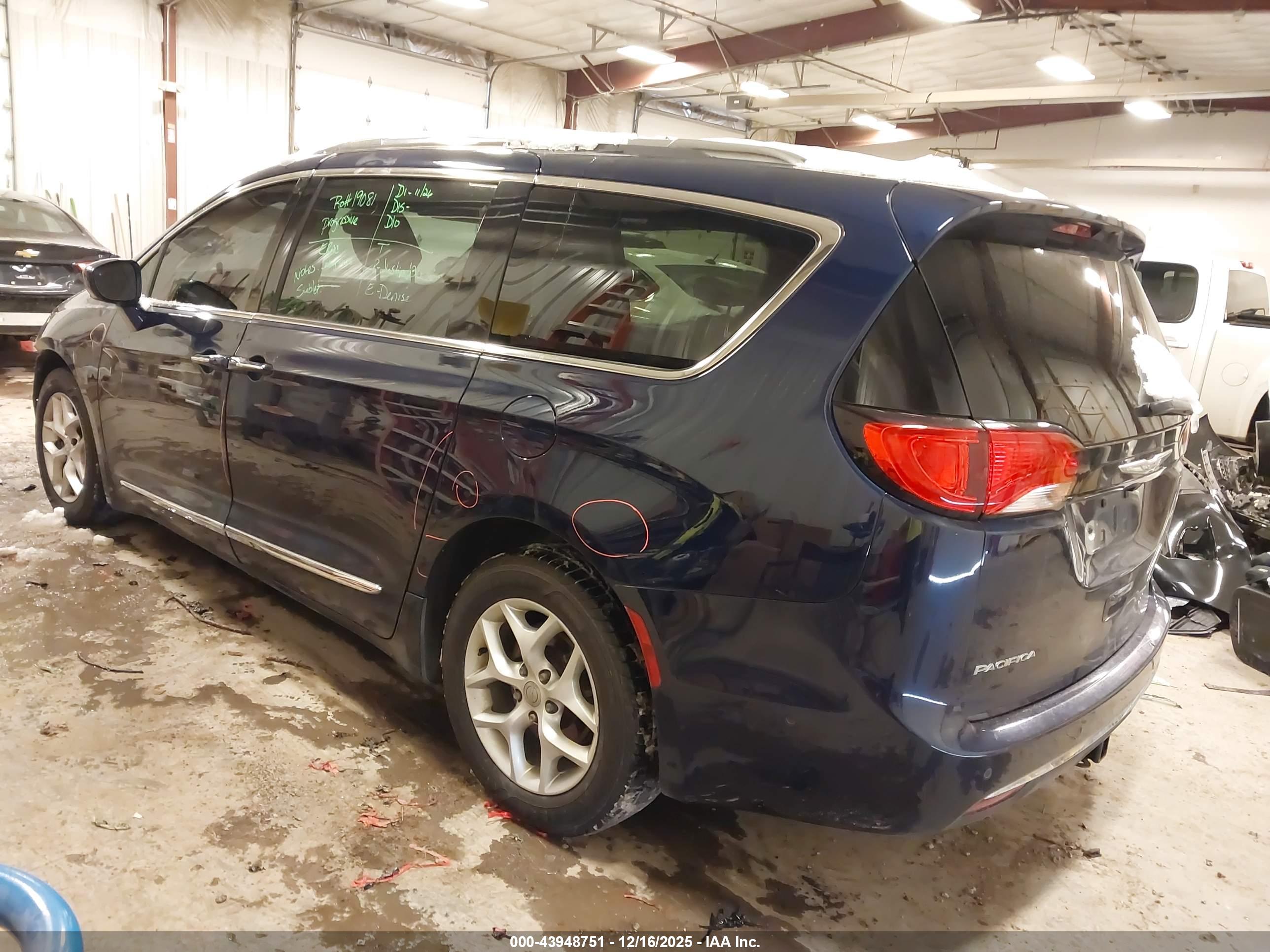 CHRYSLER PACIFICA image 3