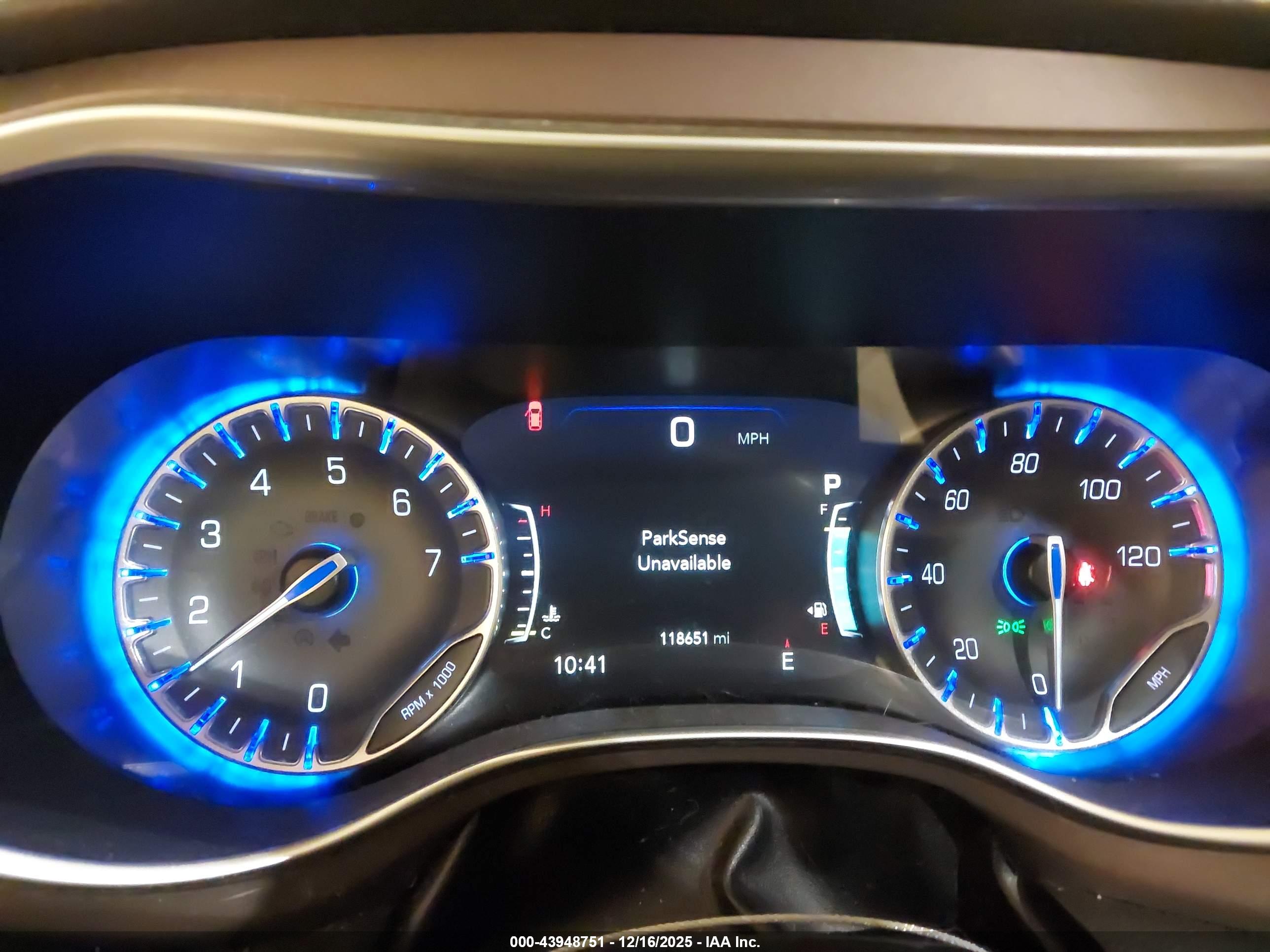 CHRYSLER PACIFICA image 7