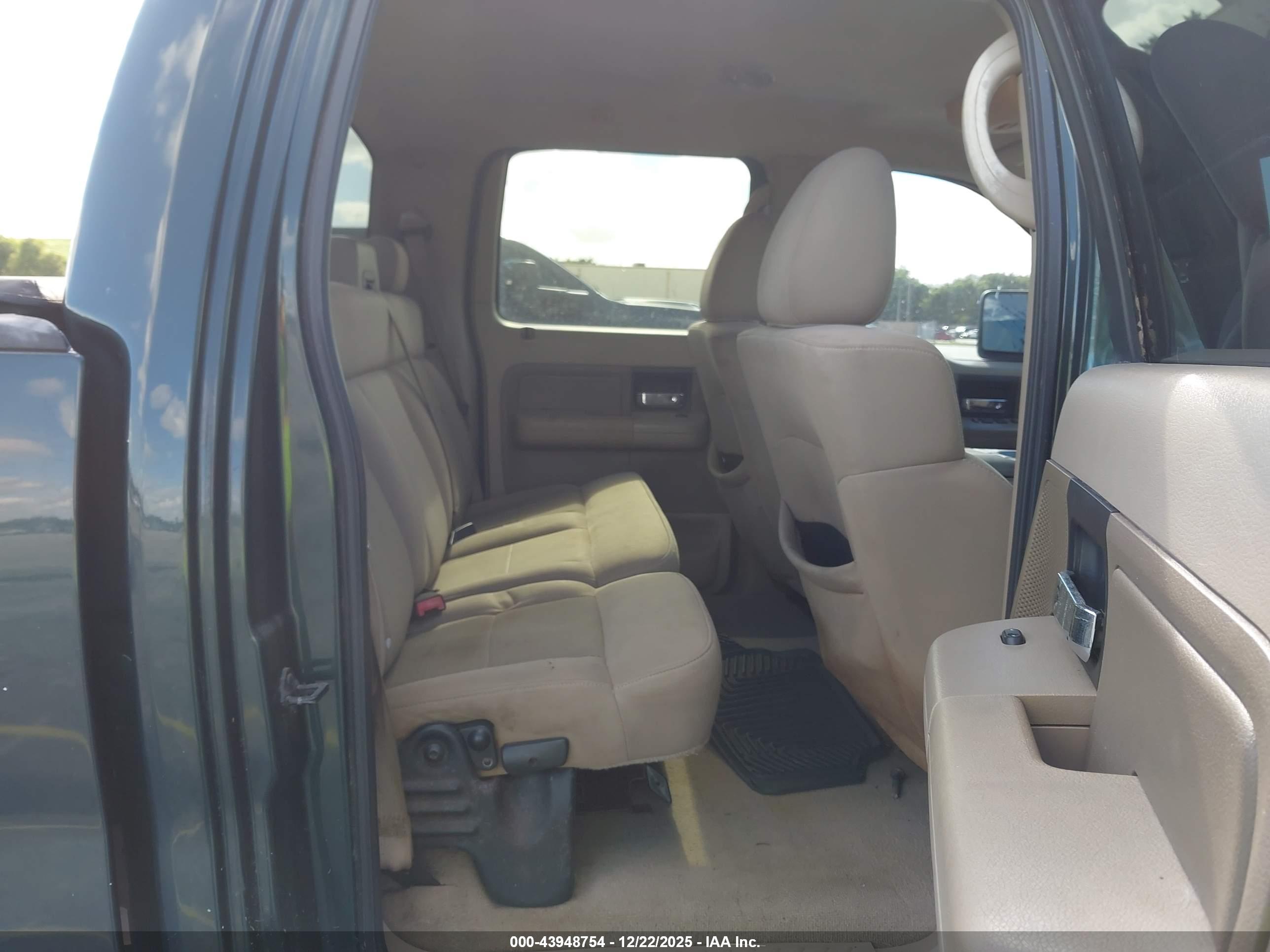 FORD F-150 image 8