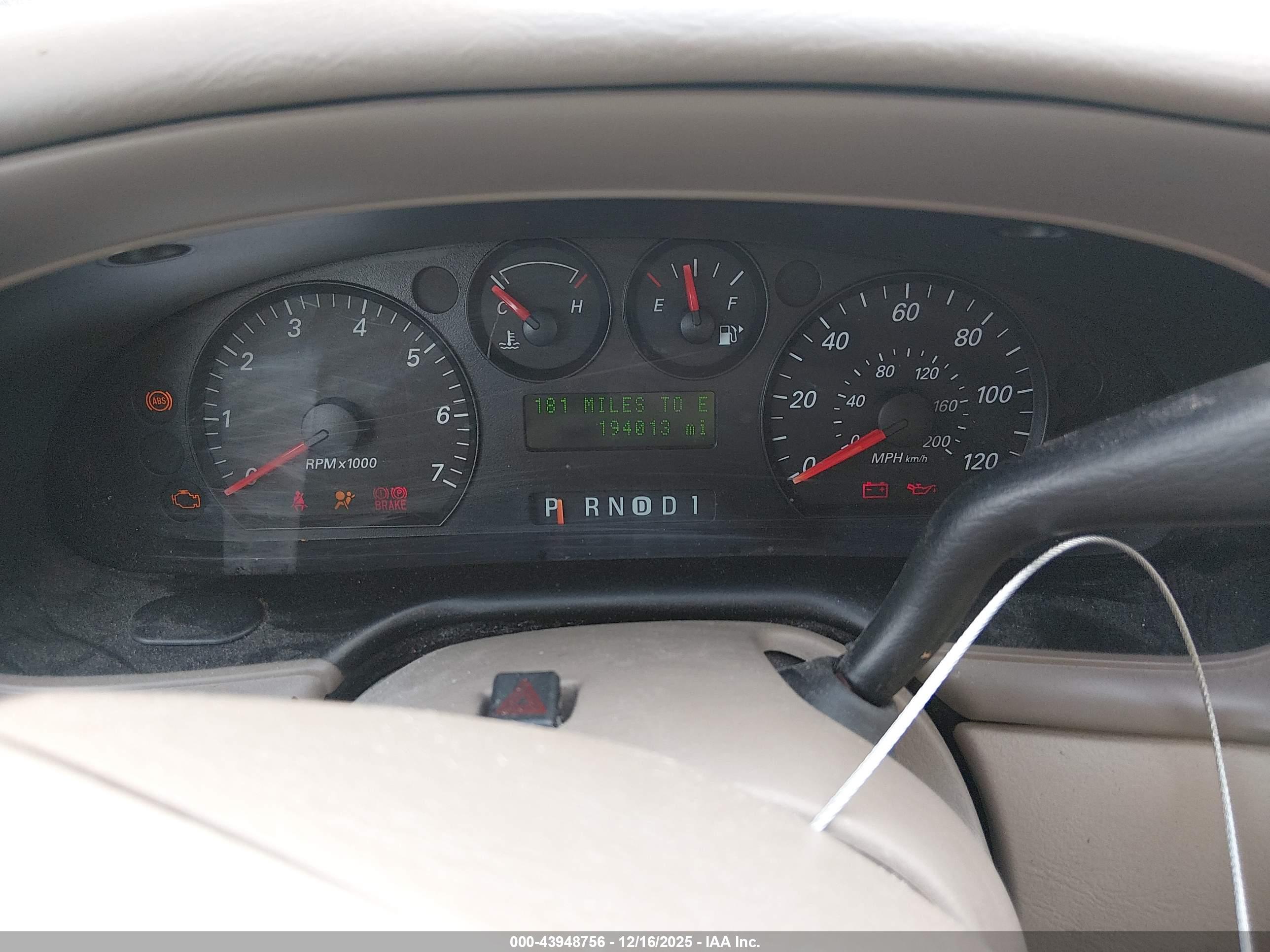 FORD TAURUS image 7