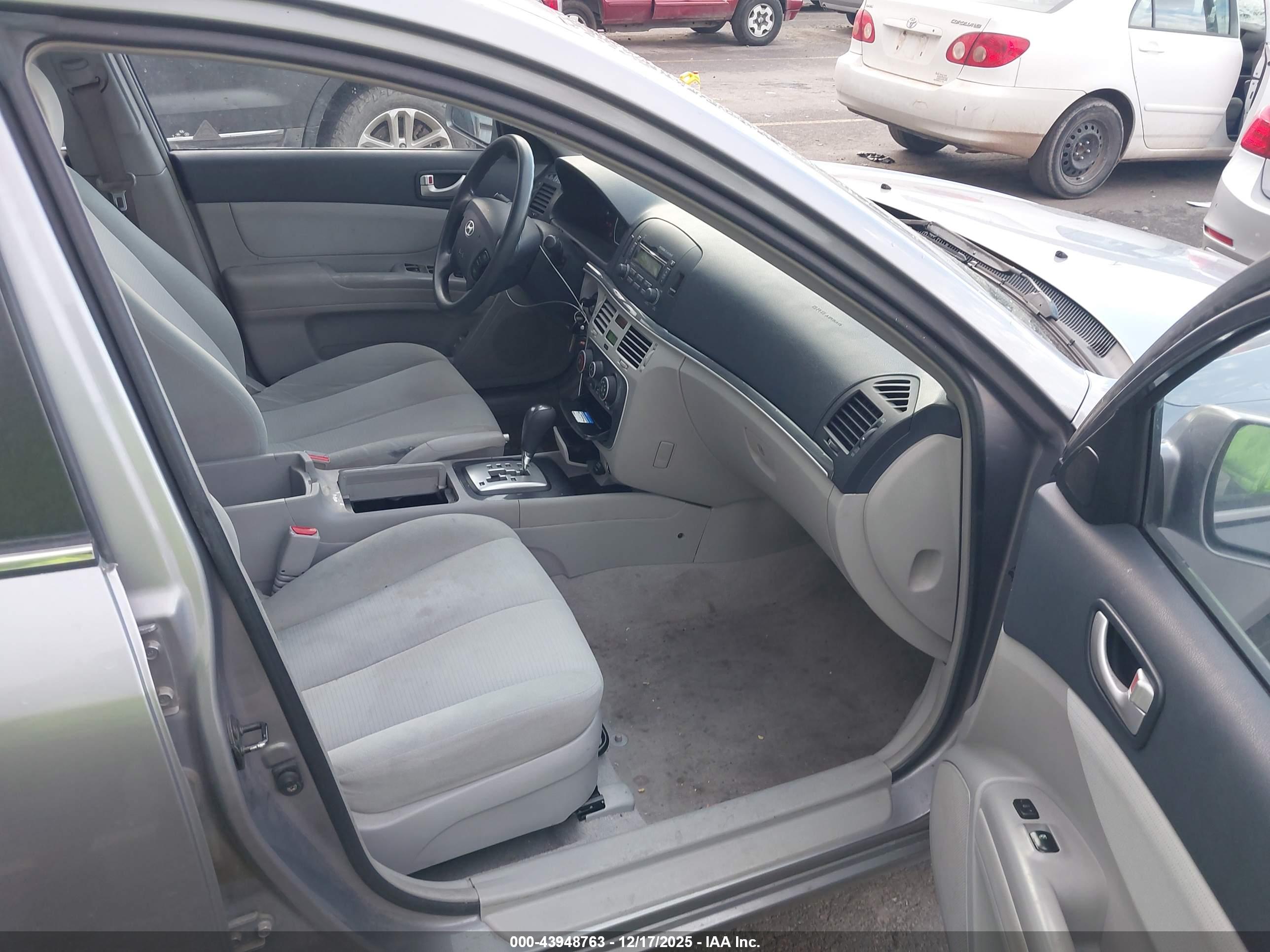 HYUNDAI SONATA image 5