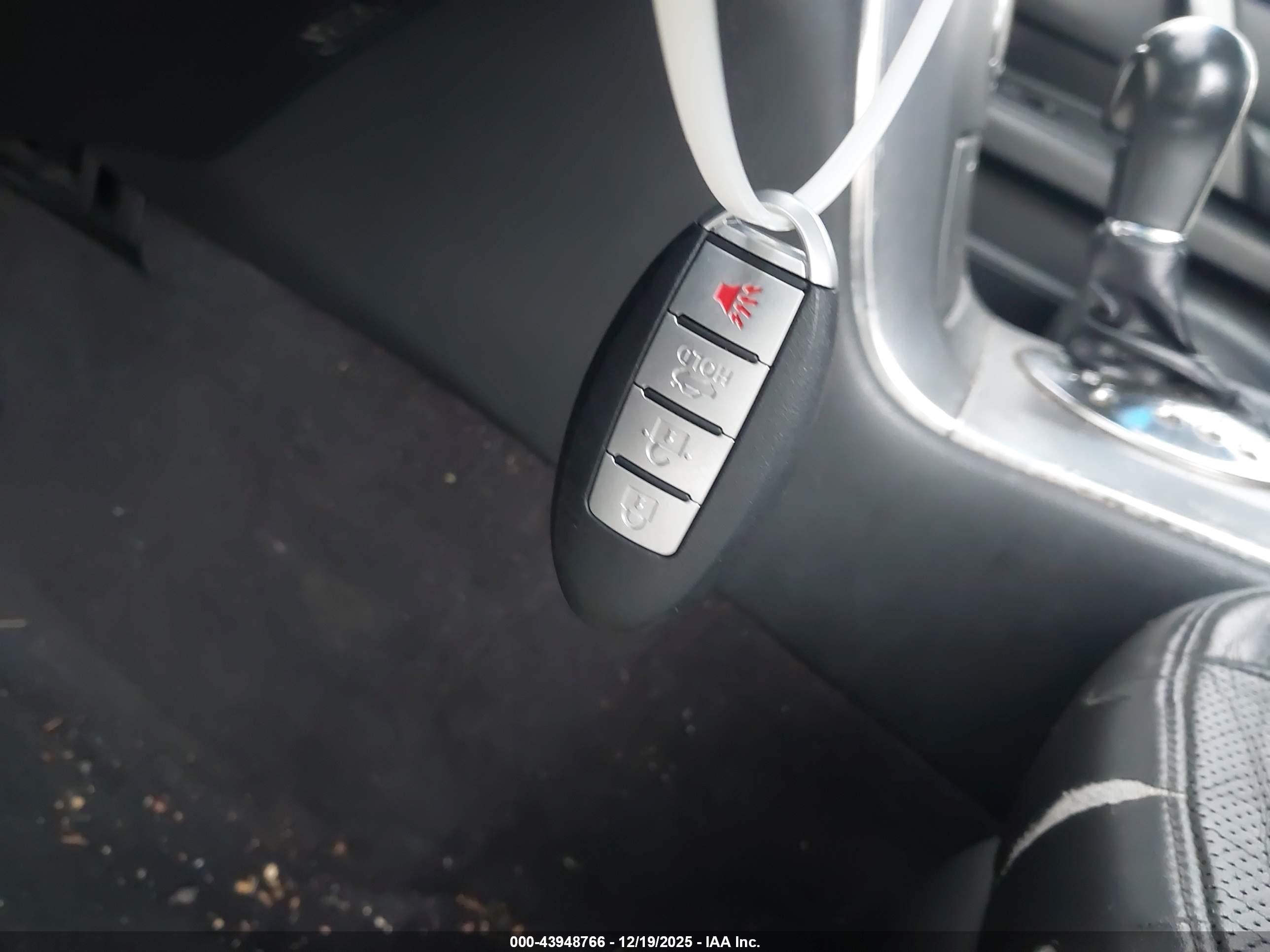 INFINITI FX35 image 11