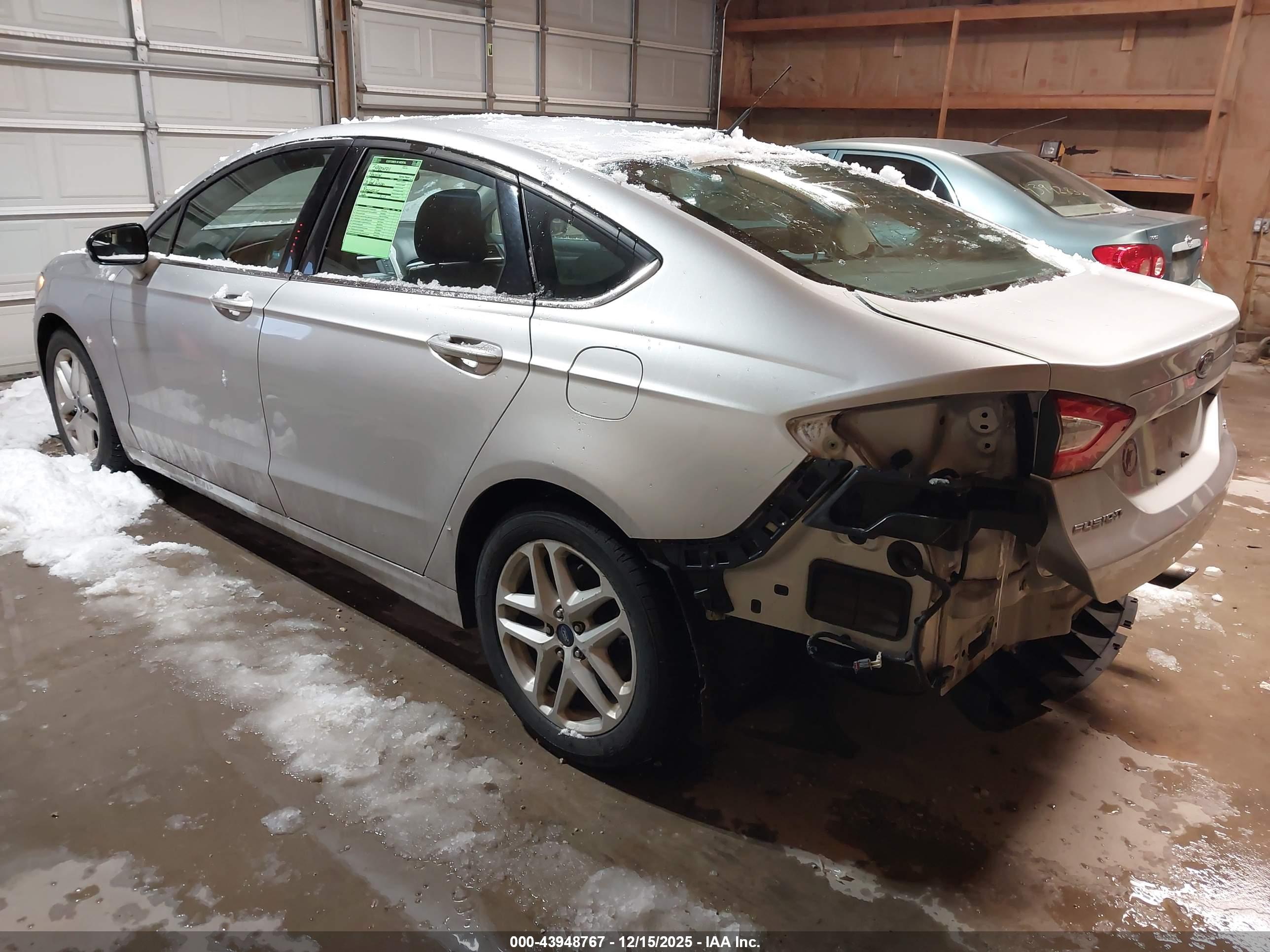 FORD FUSION image 3