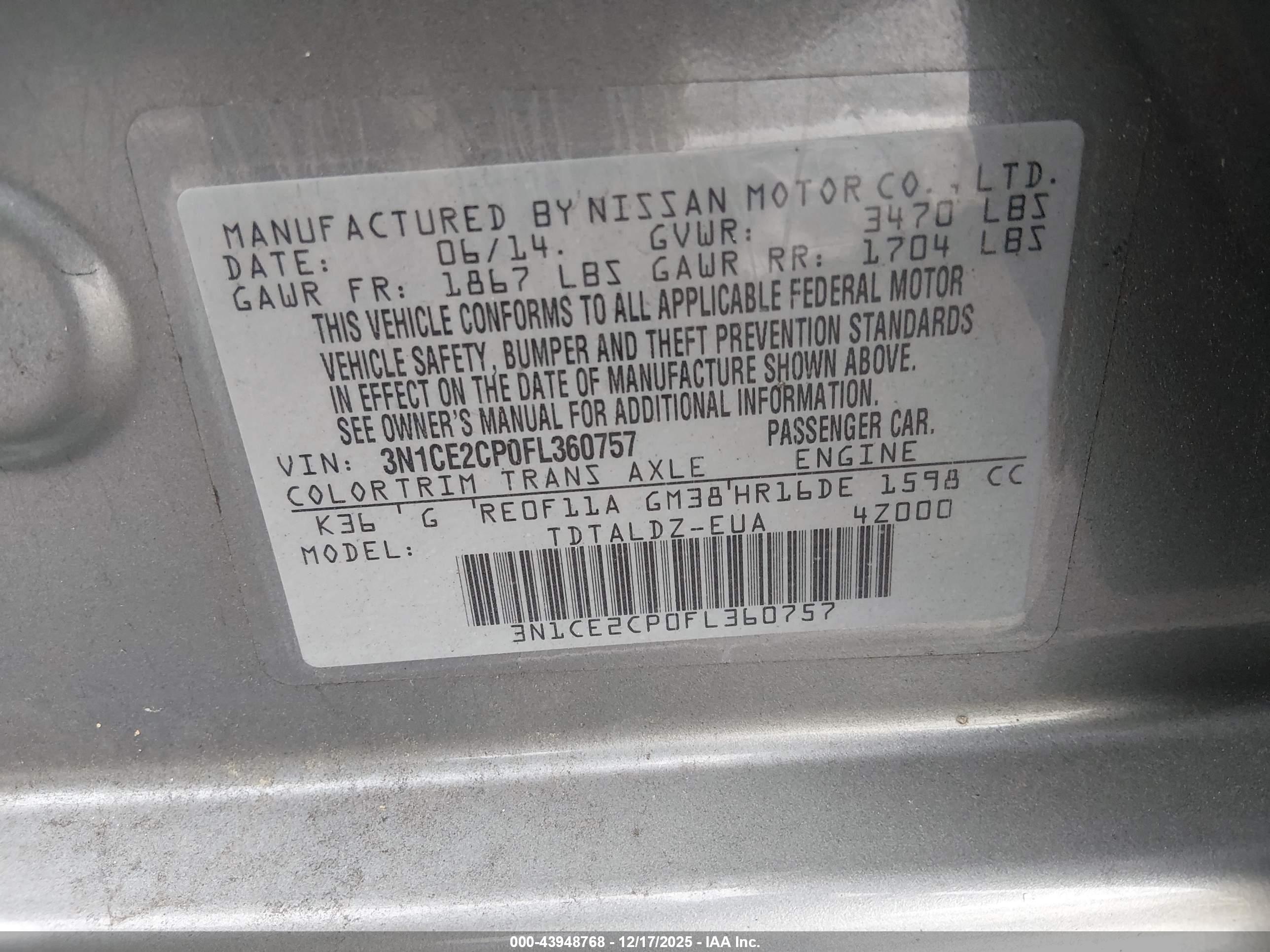 NISSAN VERSA image 9