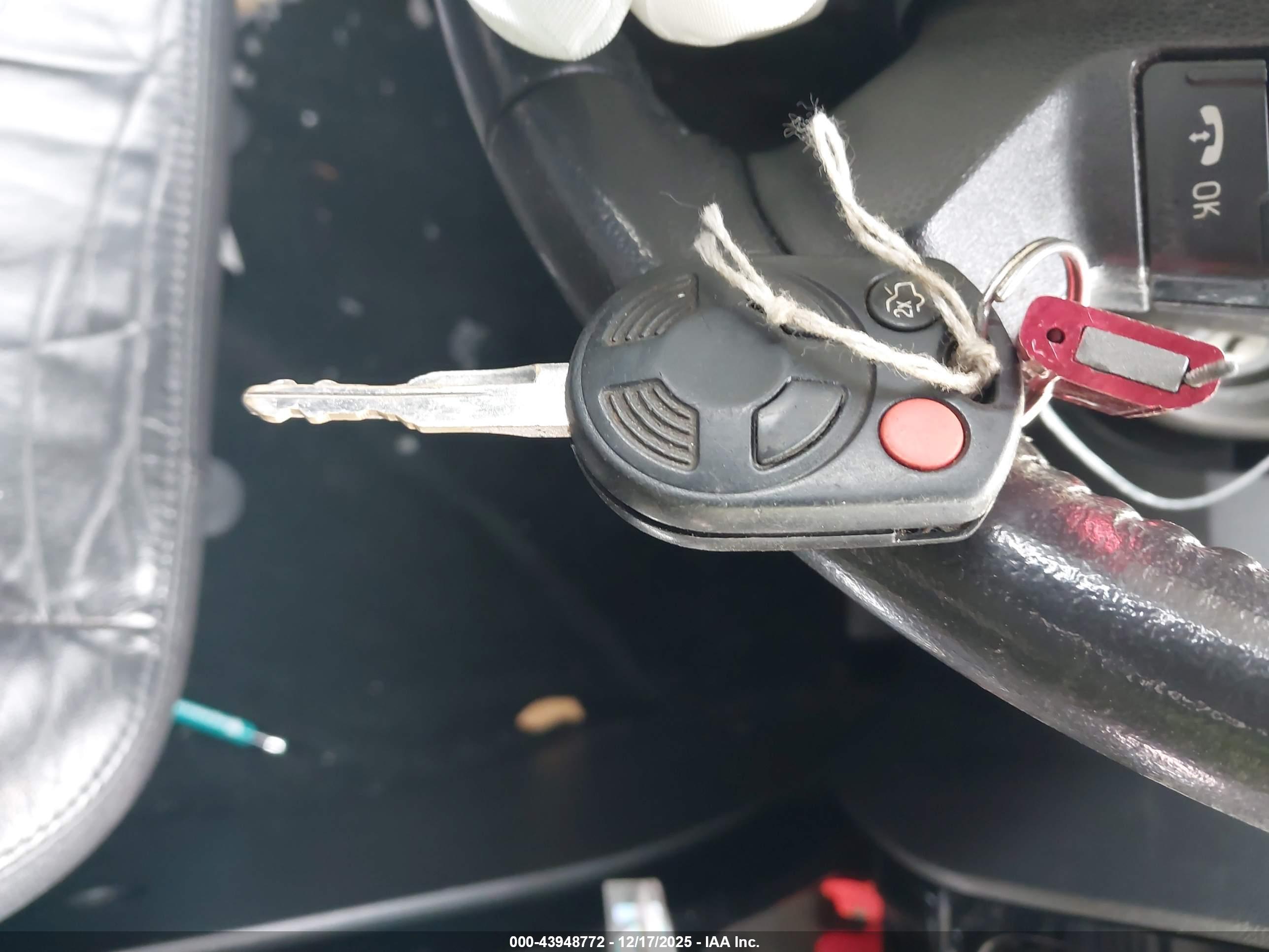 FORD ESCAPE image 11