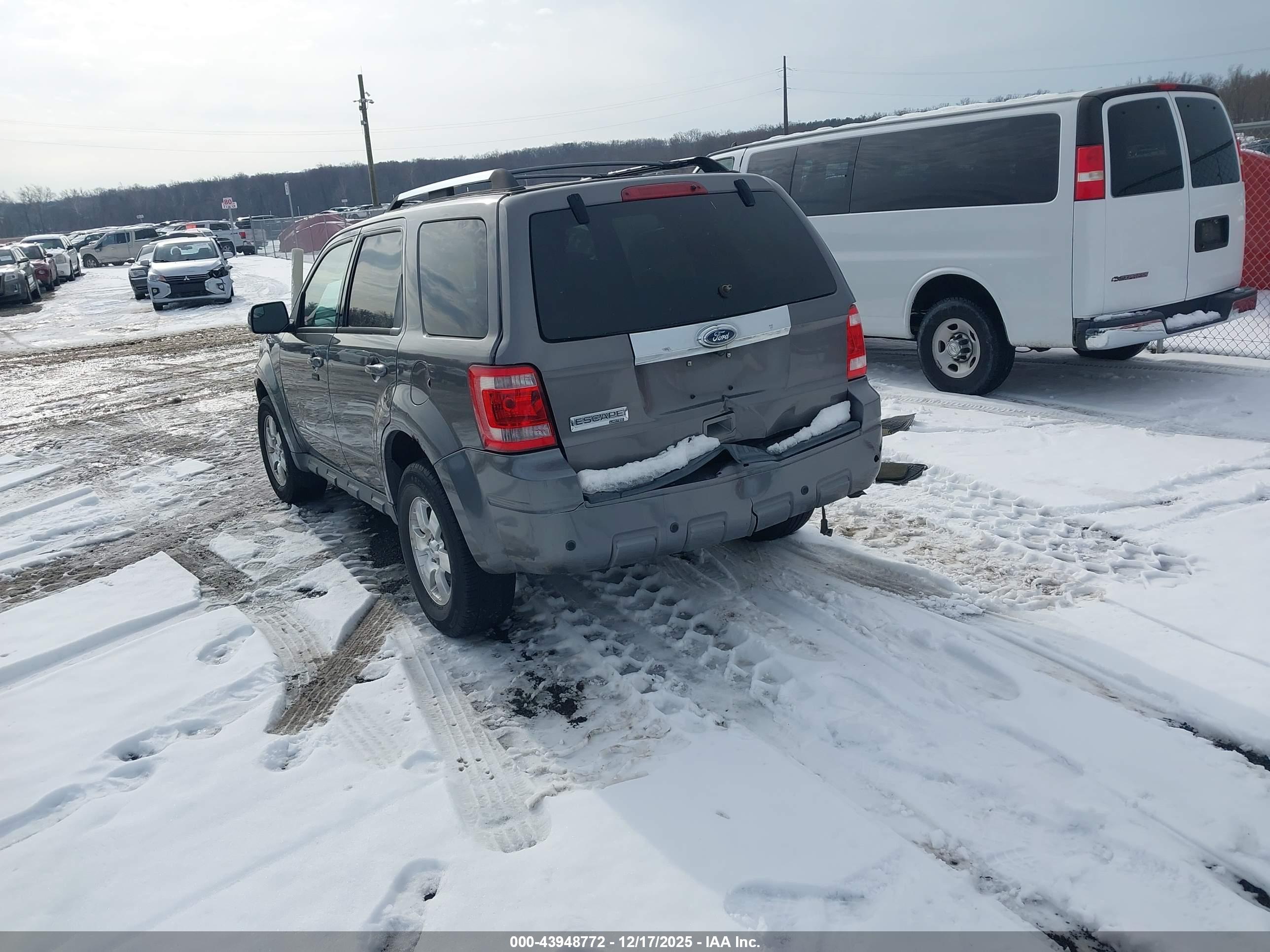 FORD ESCAPE image 3
