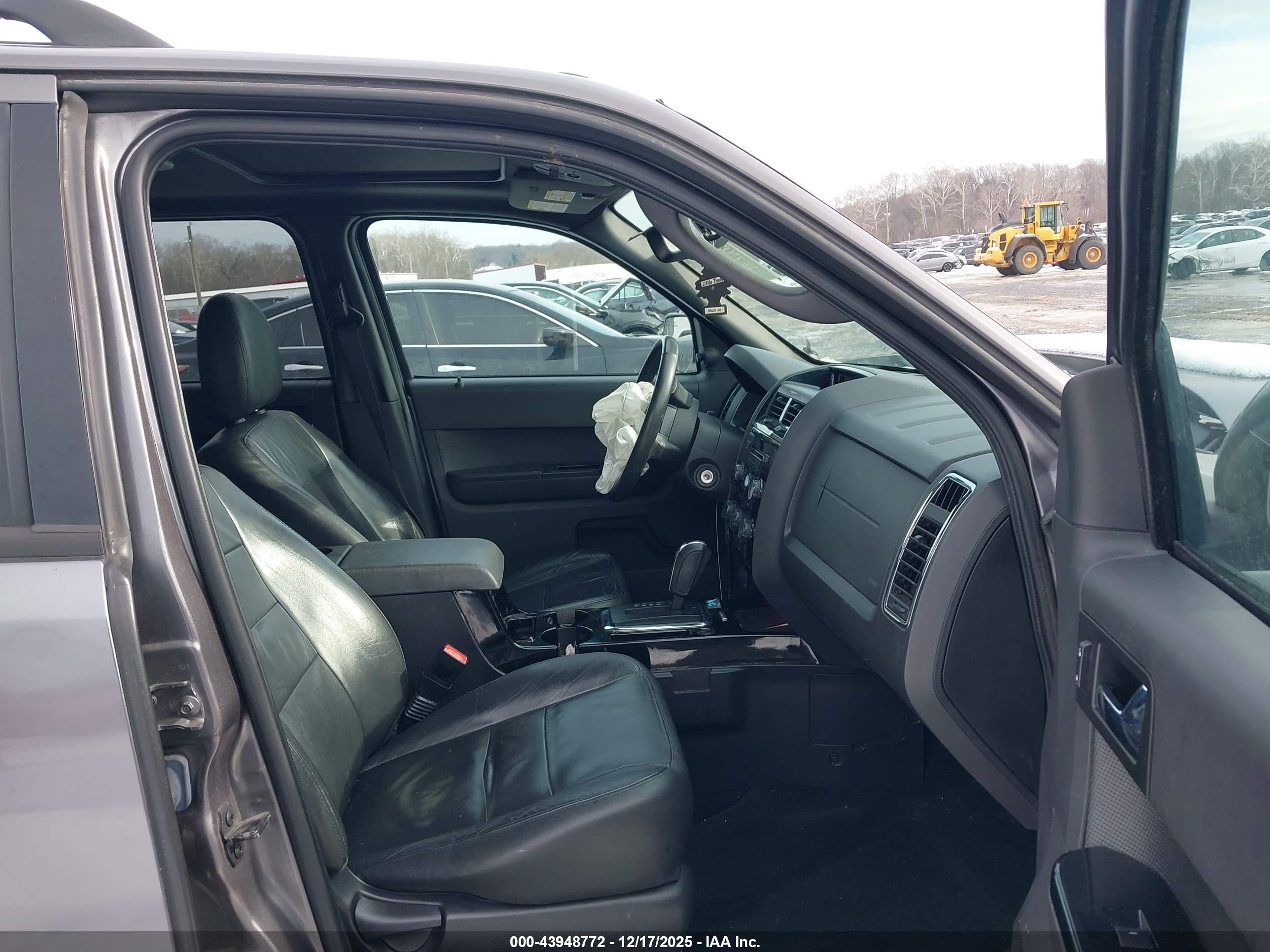 FORD ESCAPE image 5