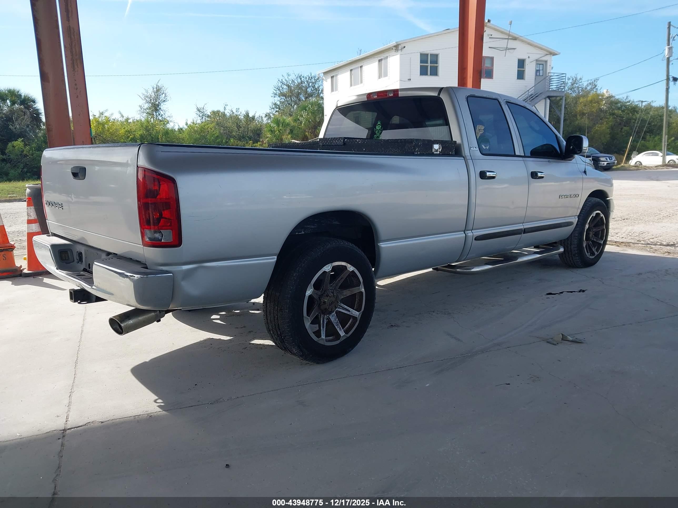 DODGE RAM image 4