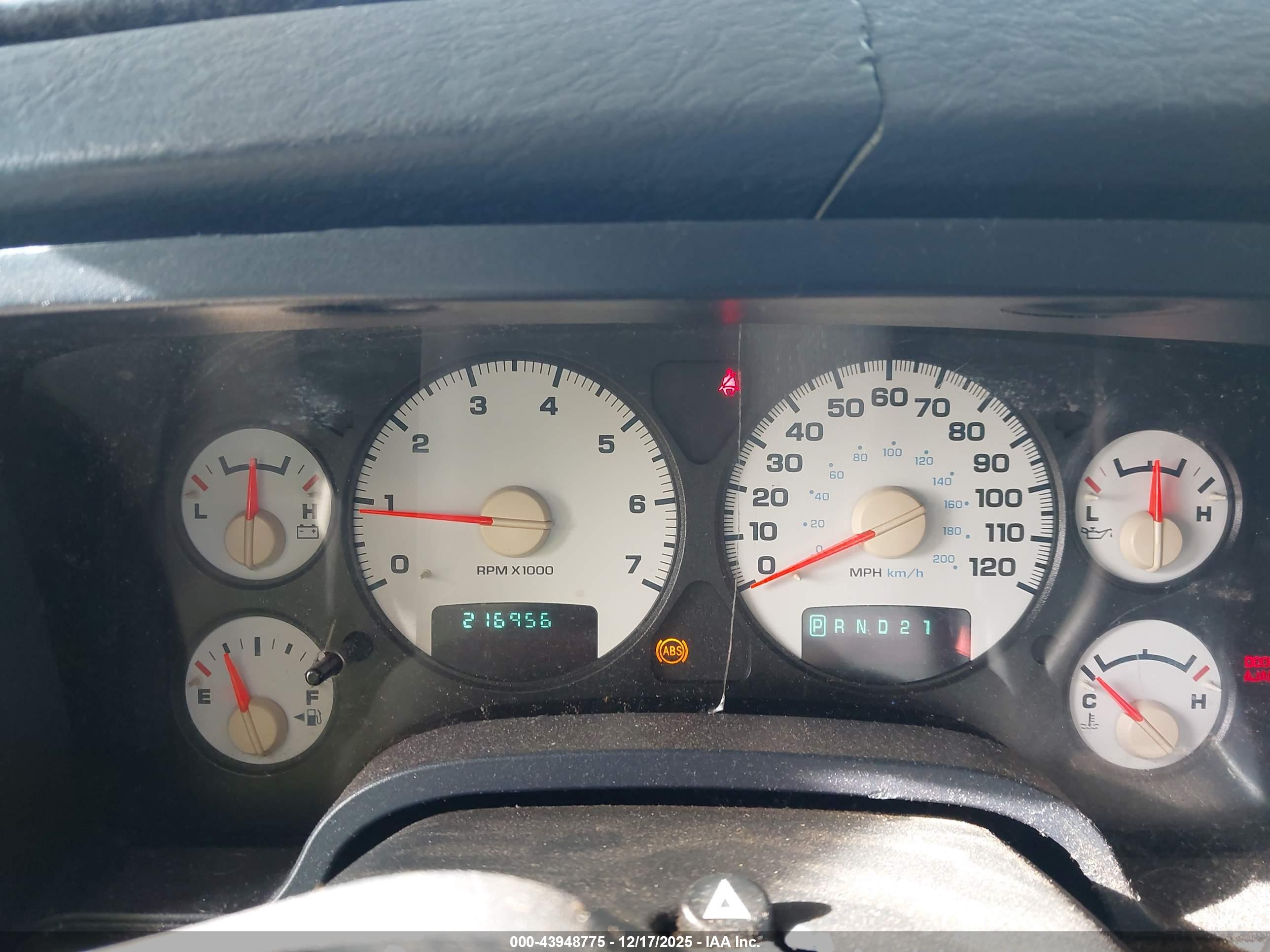 DODGE RAM image 7
