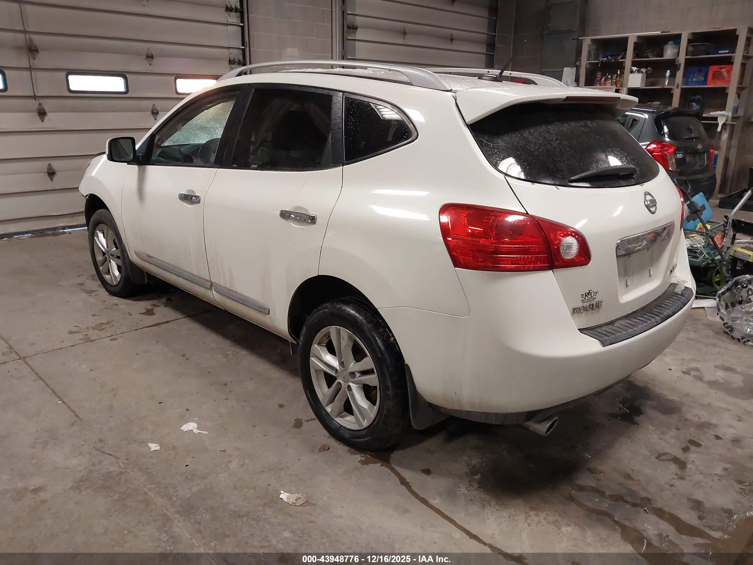 NISSAN ROGUE image 3