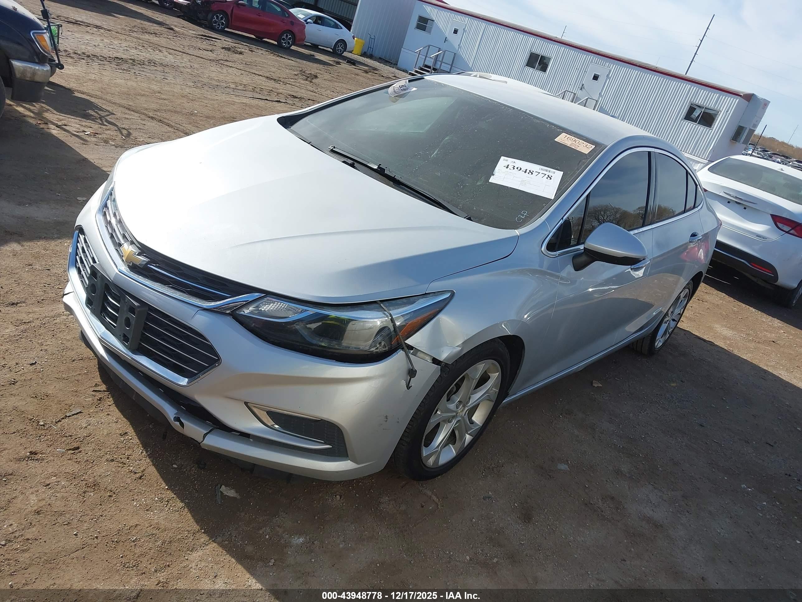 CHEVROLET CRUZE image 2
