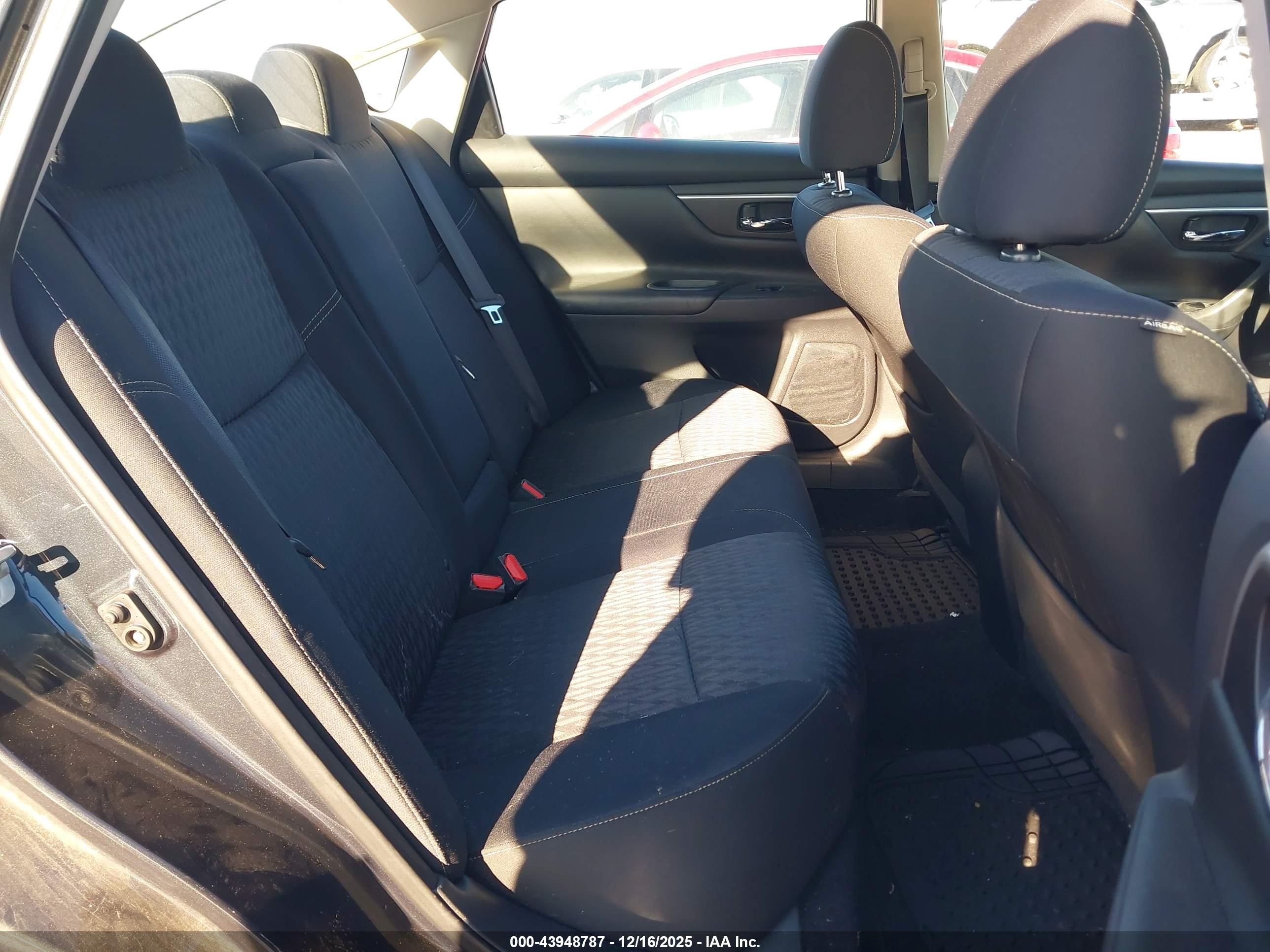 NISSAN ALTIMA image 8