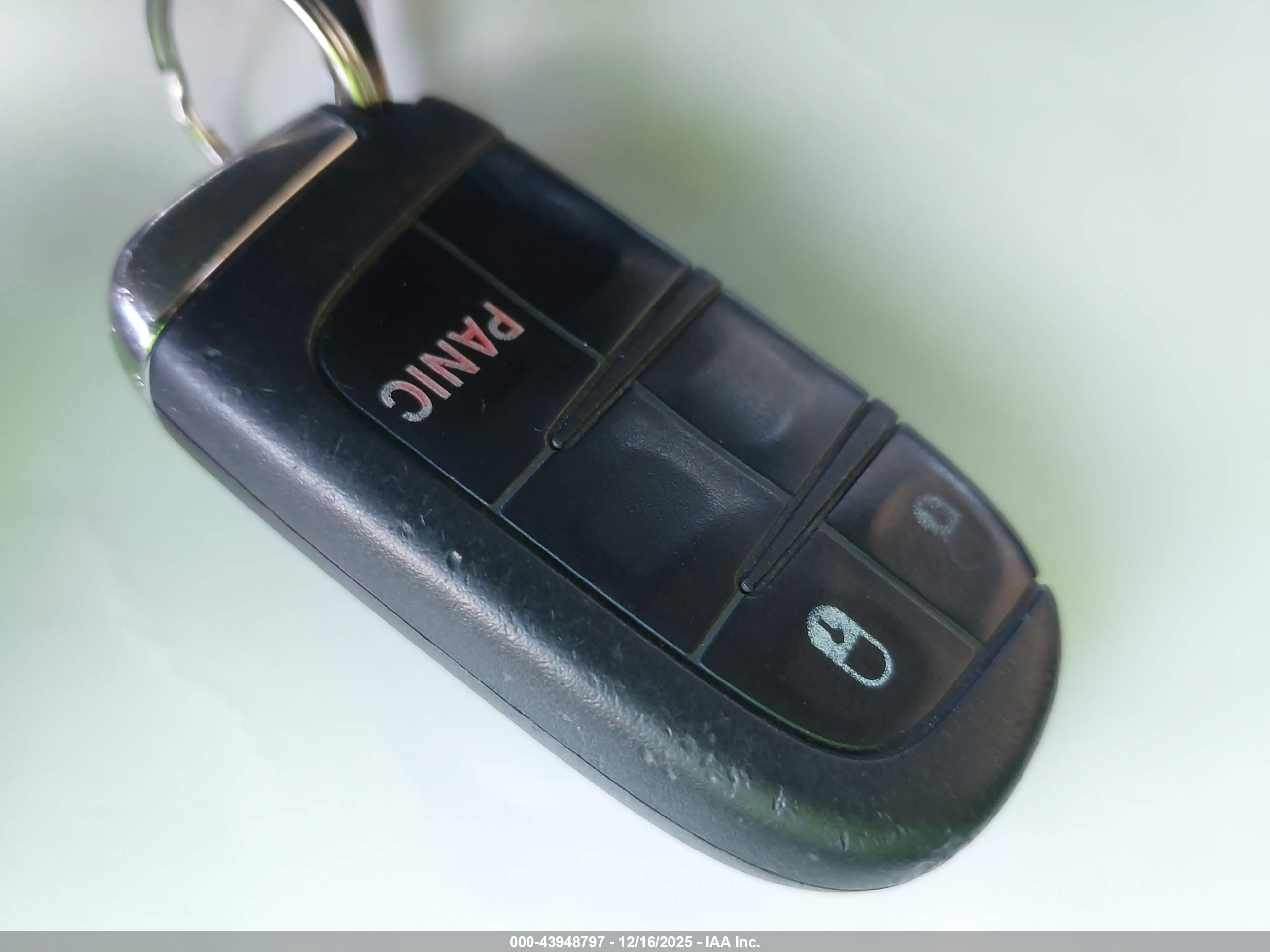 JEEP RENEGADE image 11