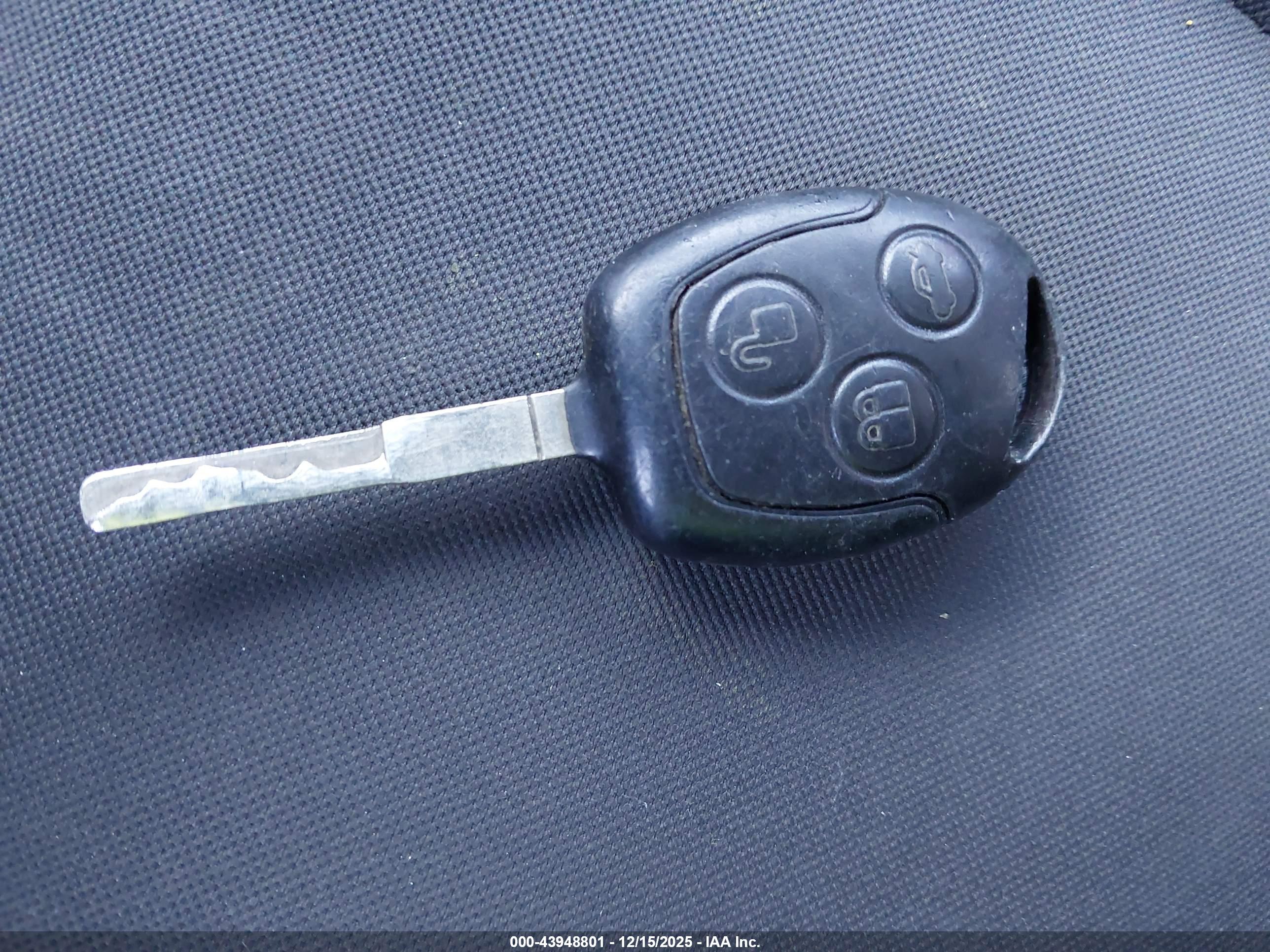 FORD FIESTA image 11