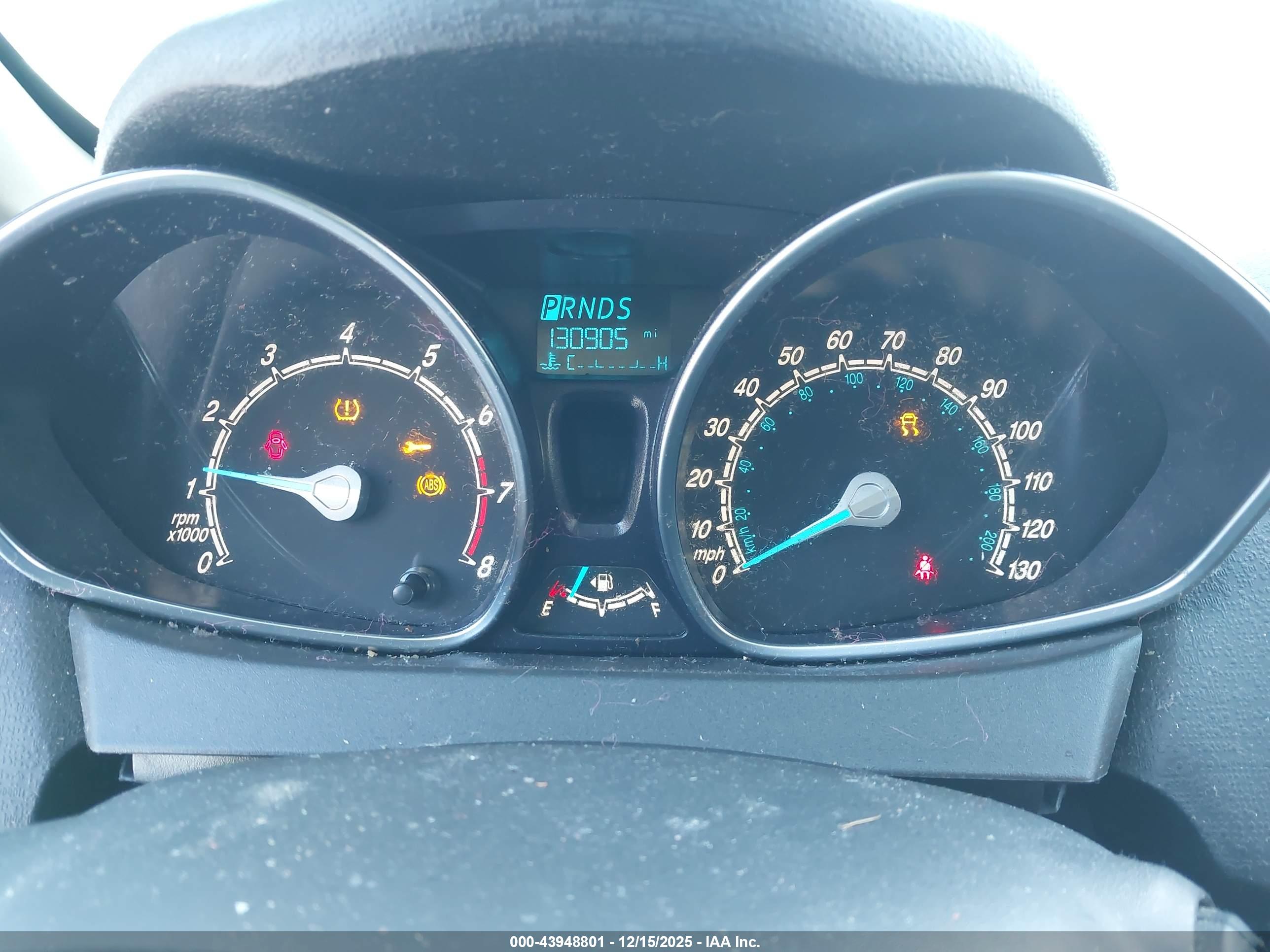 FORD FIESTA image 7
