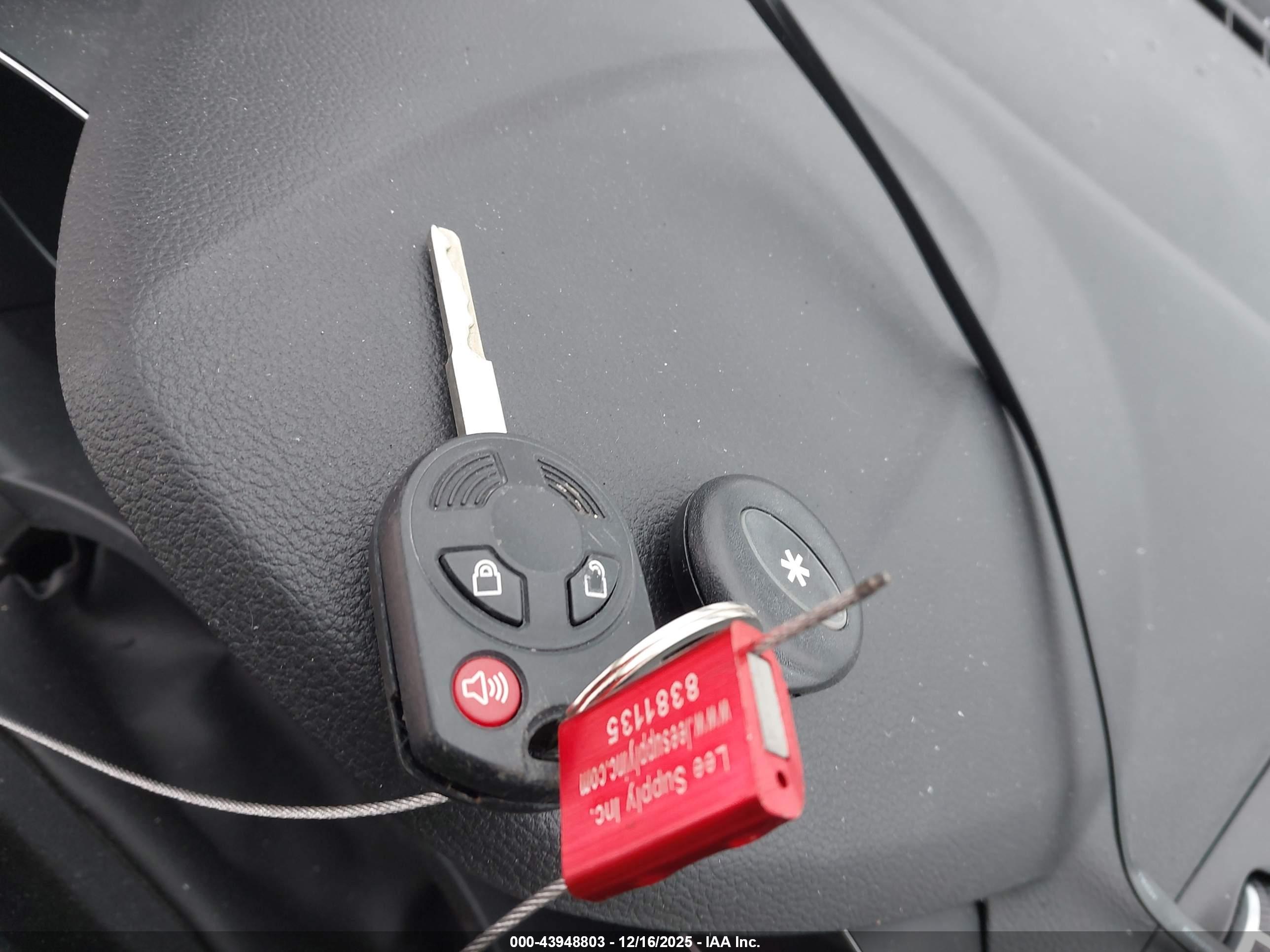 FORD ESCAPE image 11