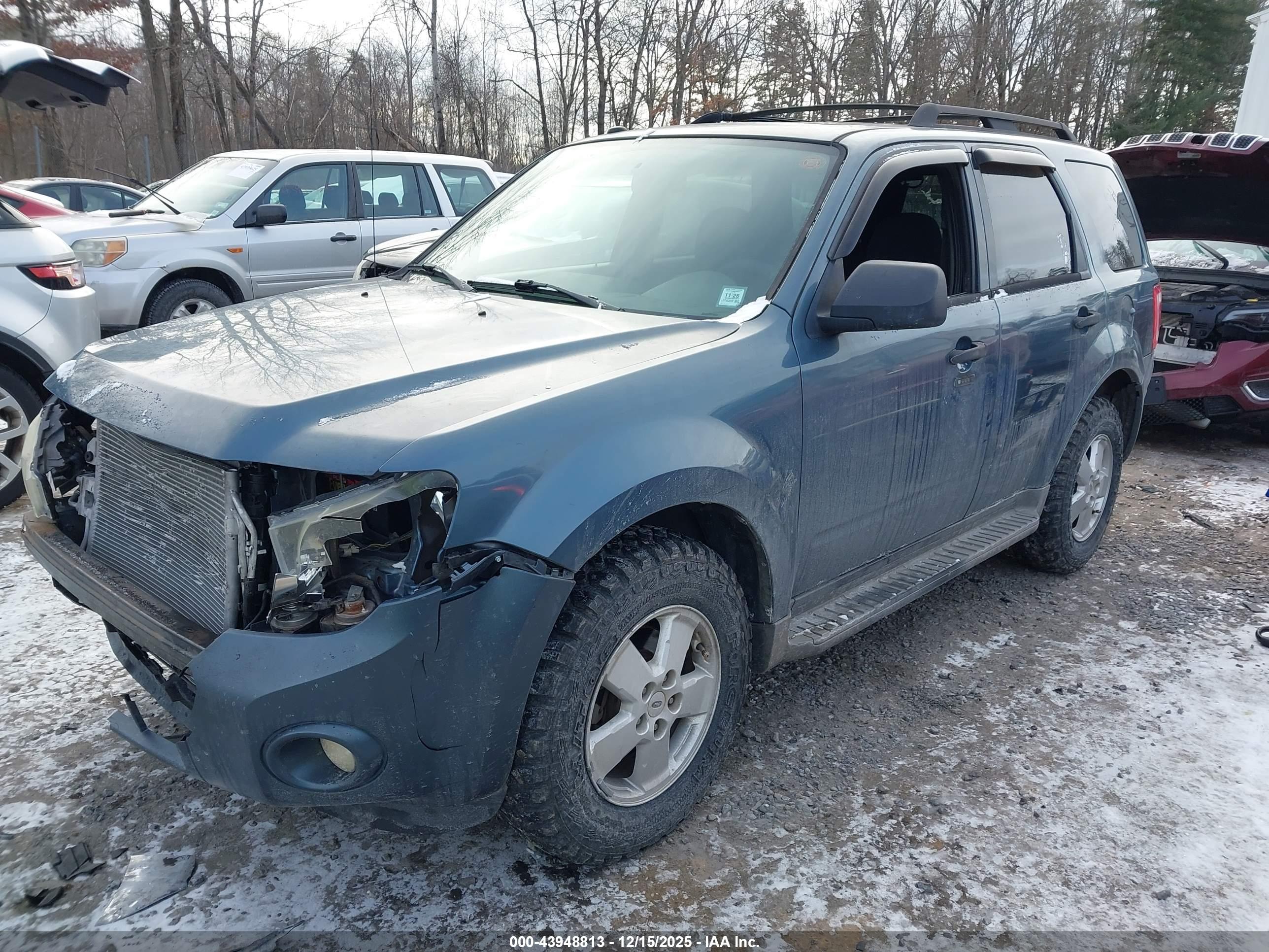 FORD ESCAPE image 2