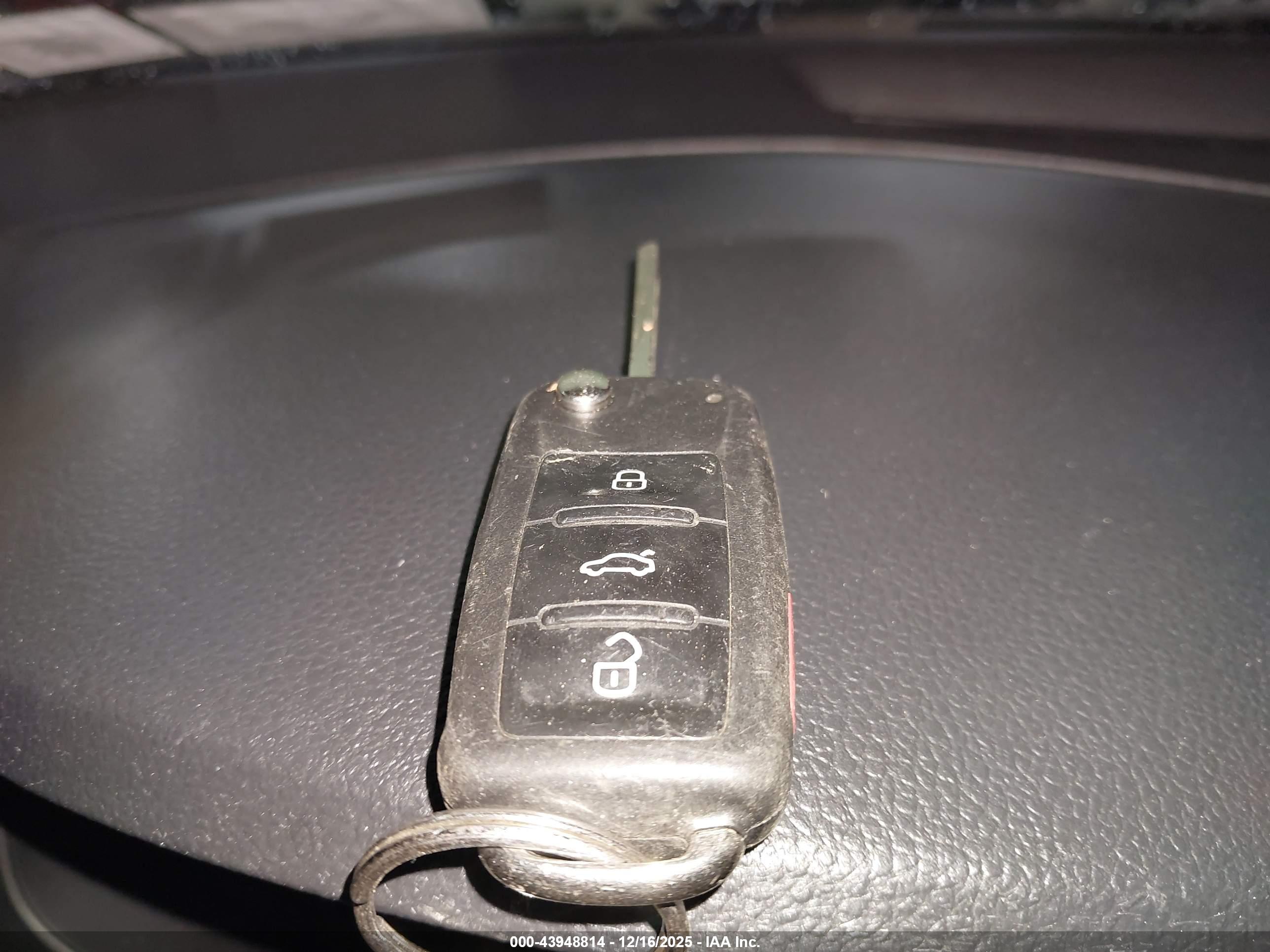 VOLKSWAGEN JETTA image 11