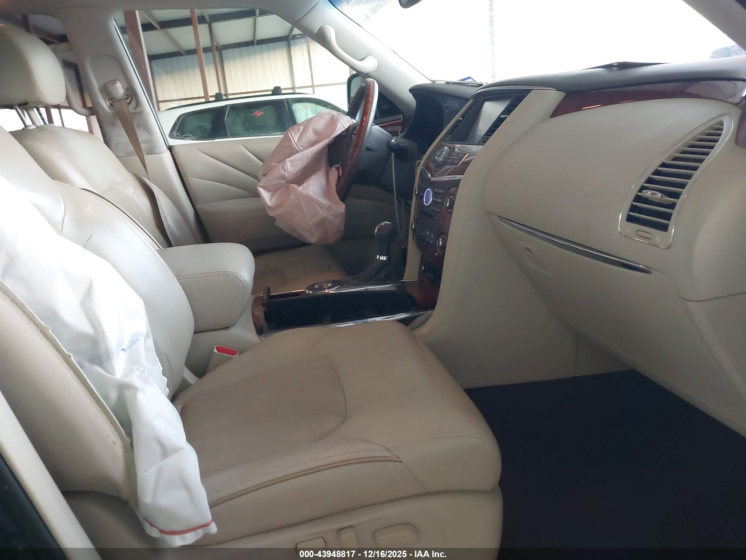 INFINITI QX80 image 5