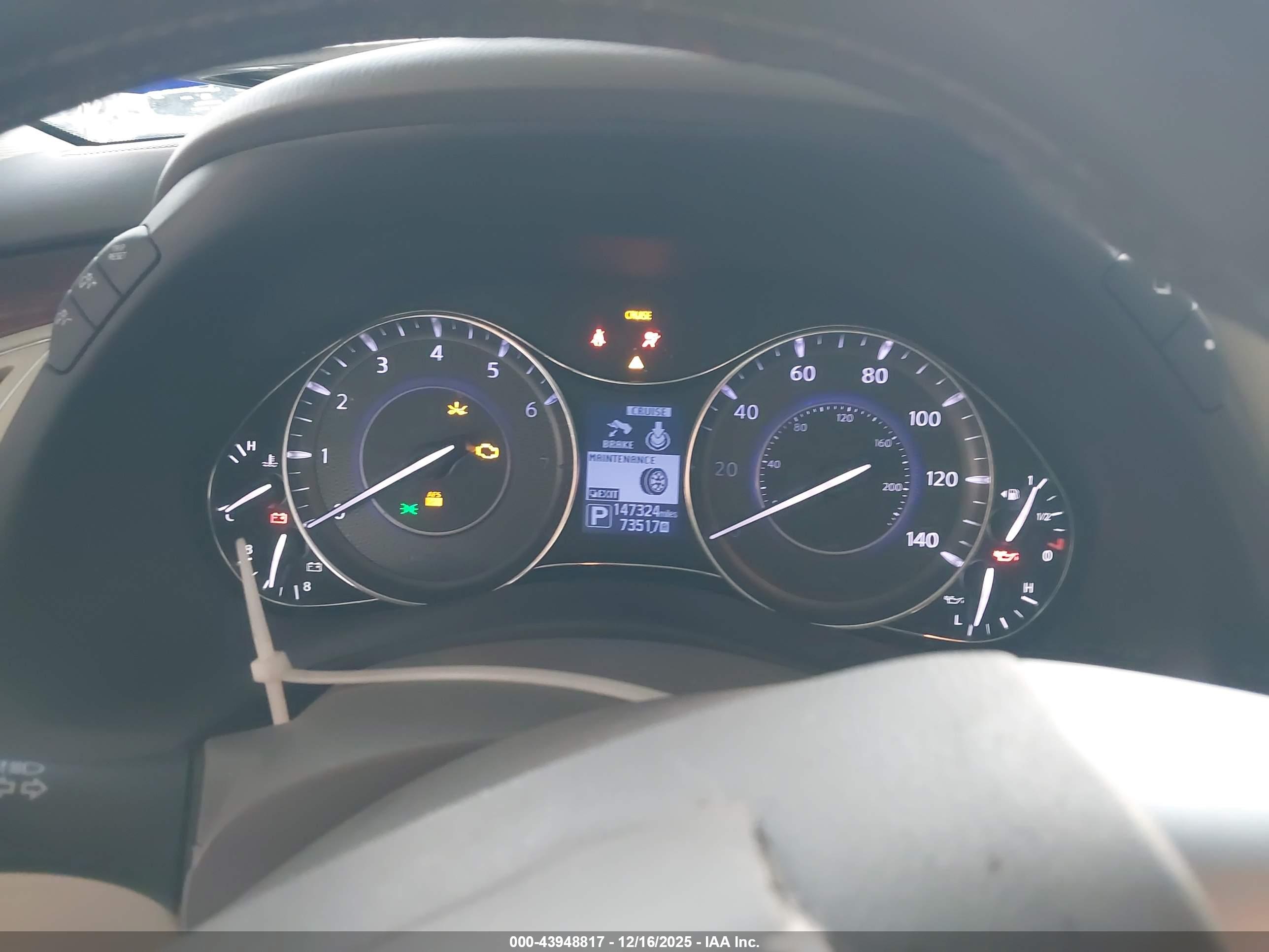 INFINITI QX80 image 7