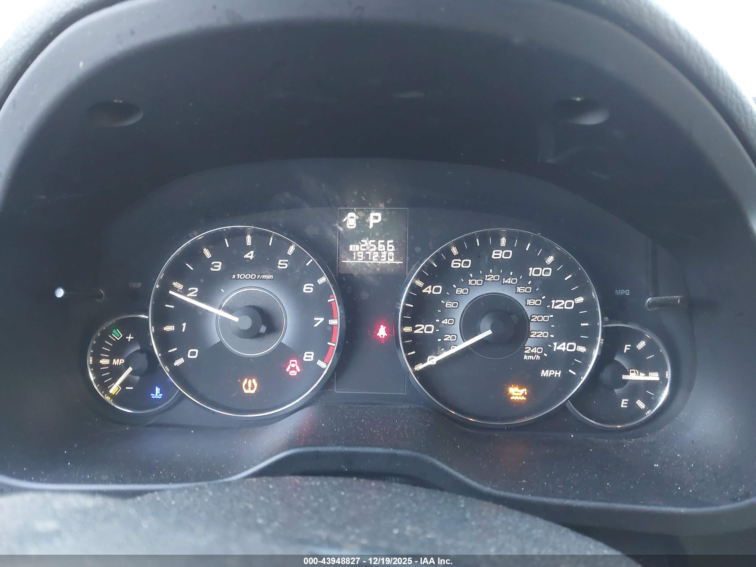 SUBARU OUTBACK image 7