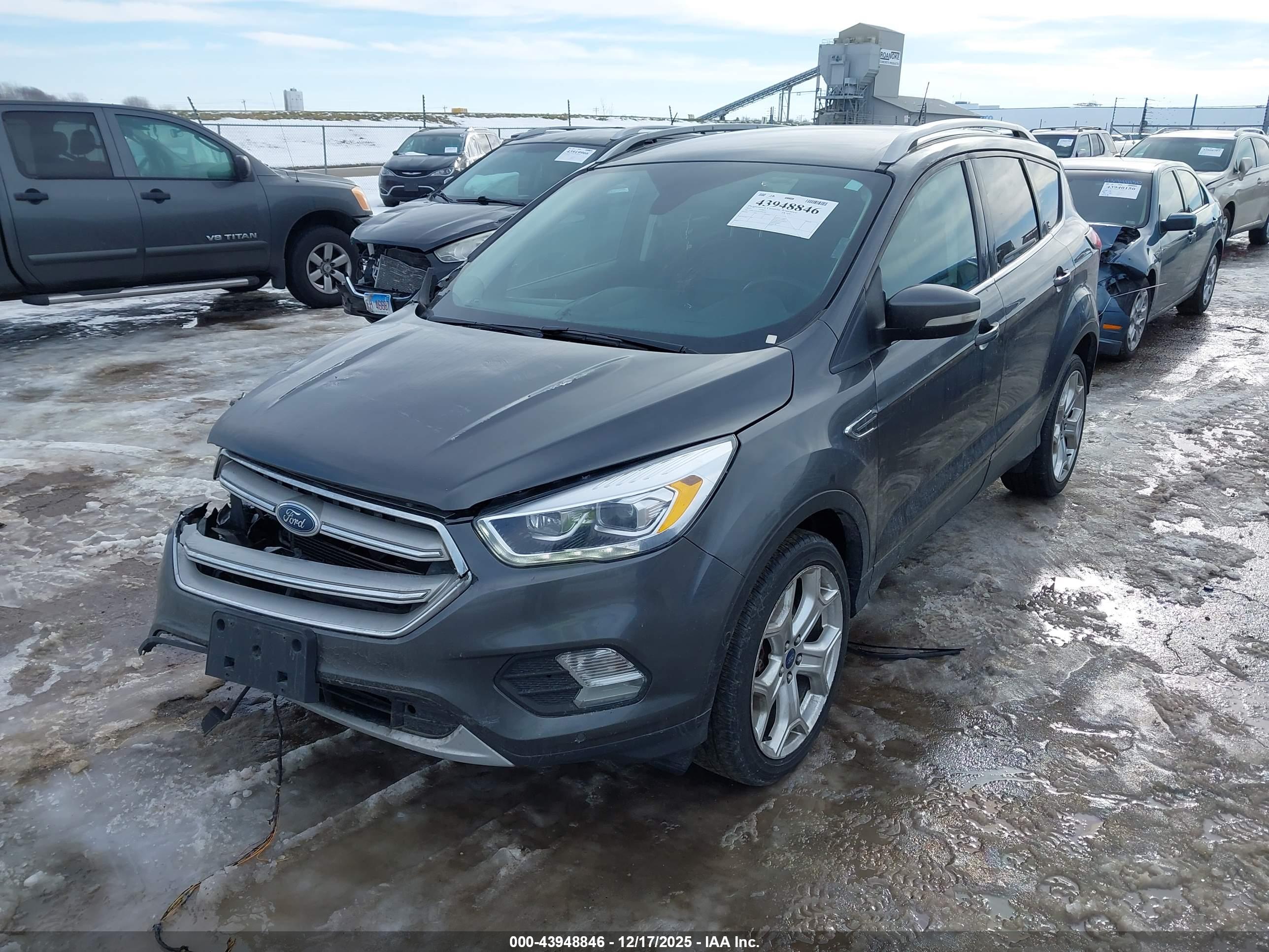 FORD ESCAPE image 2