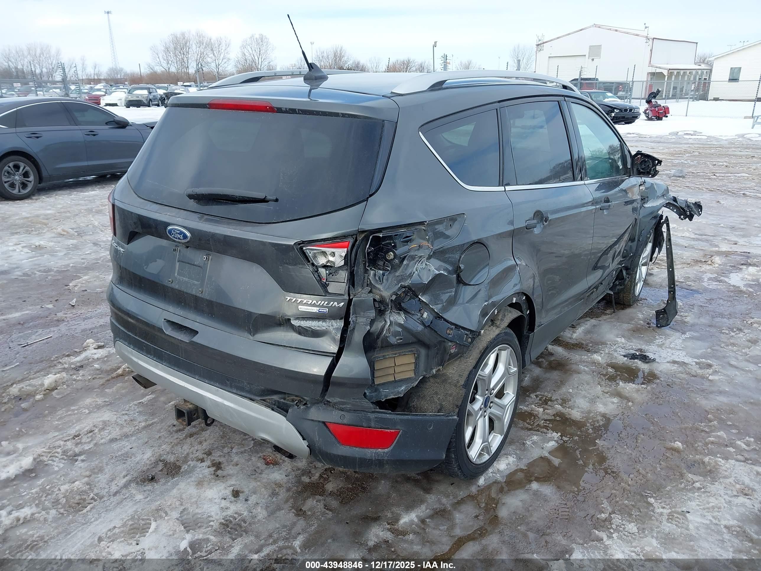 FORD ESCAPE image 4