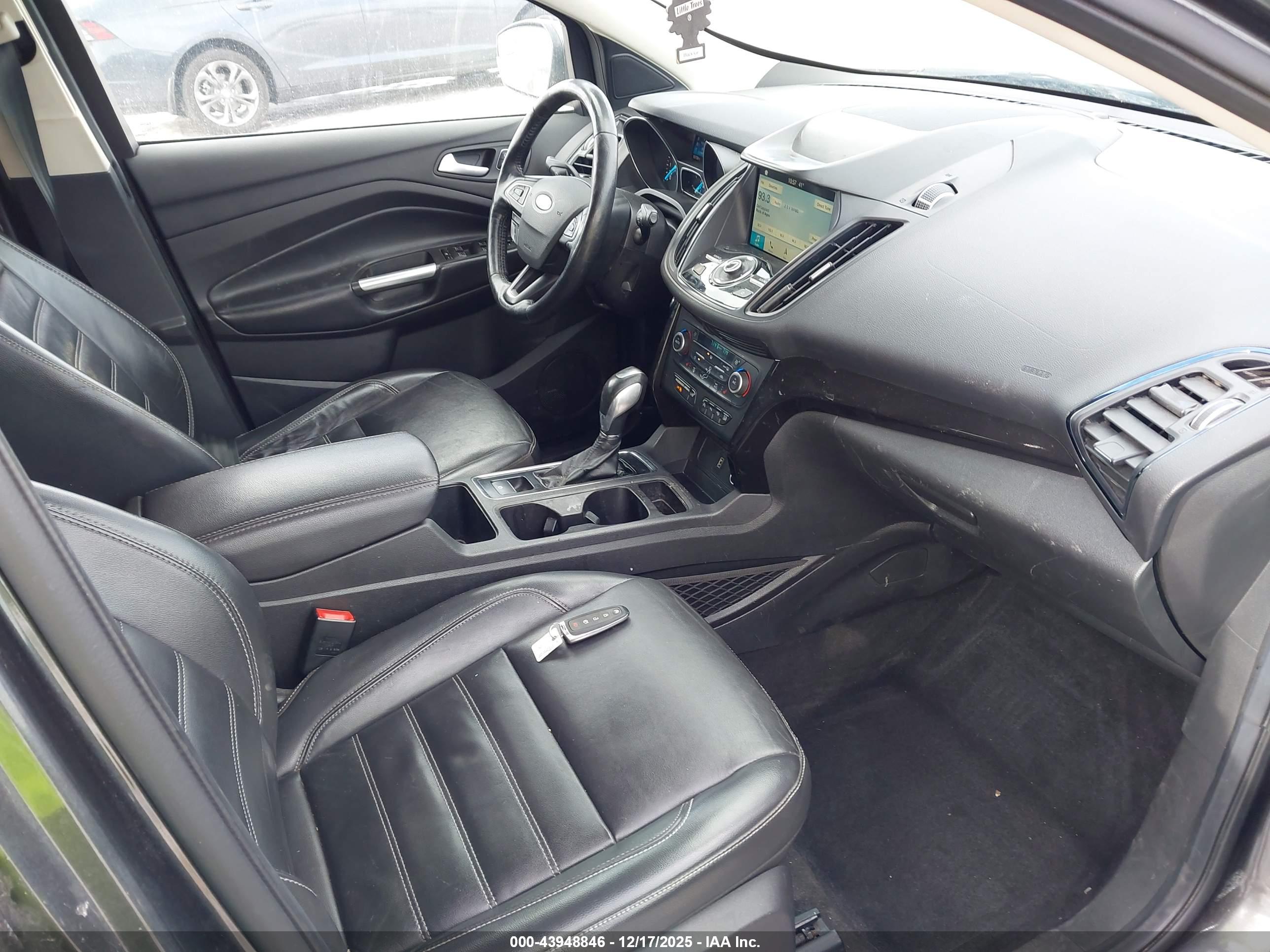 FORD ESCAPE image 5