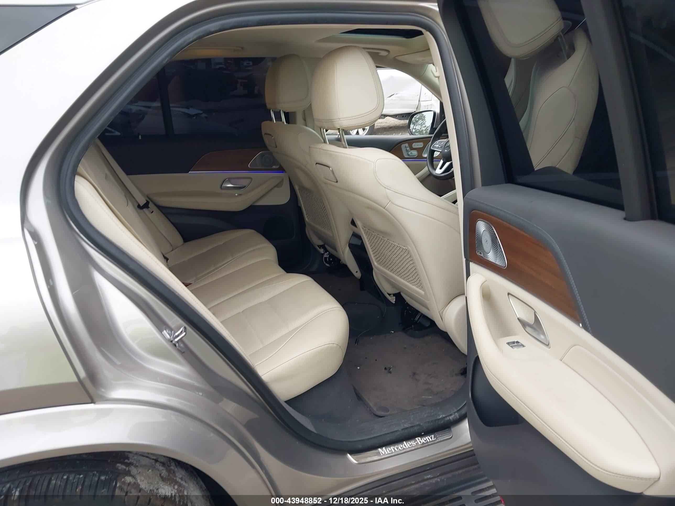 MERCEDES-BENZ GLE image 8