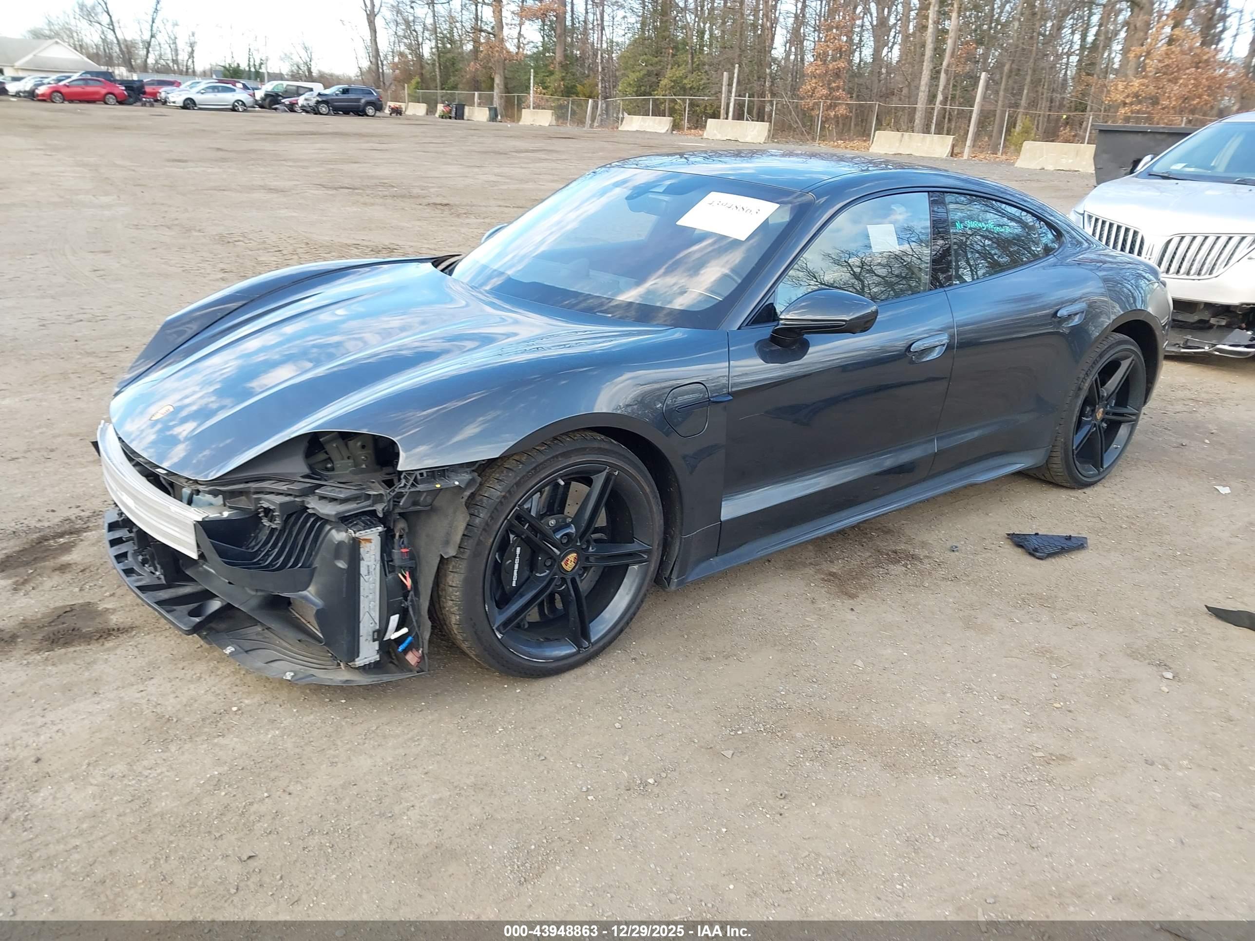 PORSCHE TAYCAN image 2