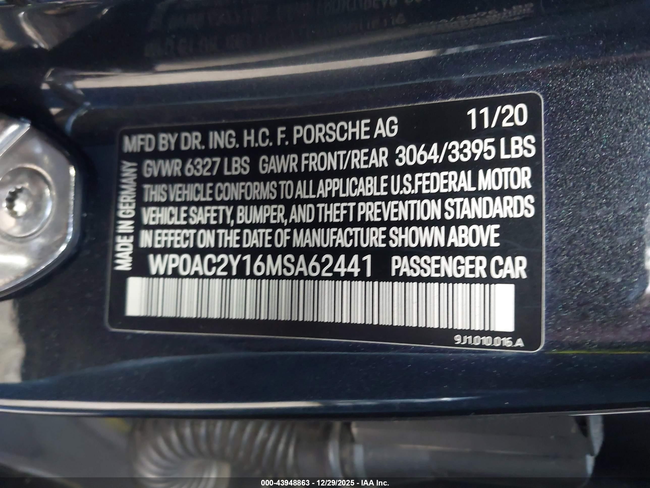 PORSCHE TAYCAN image 9