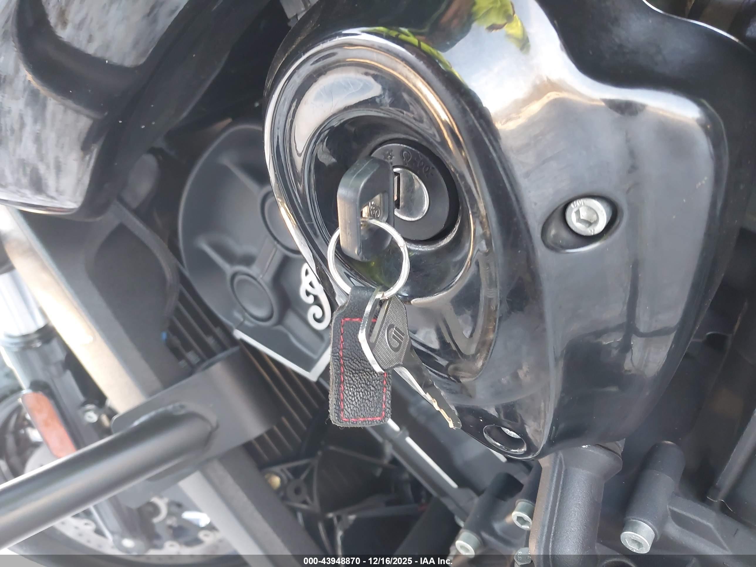INDIAN MOTORCYCLE image 11