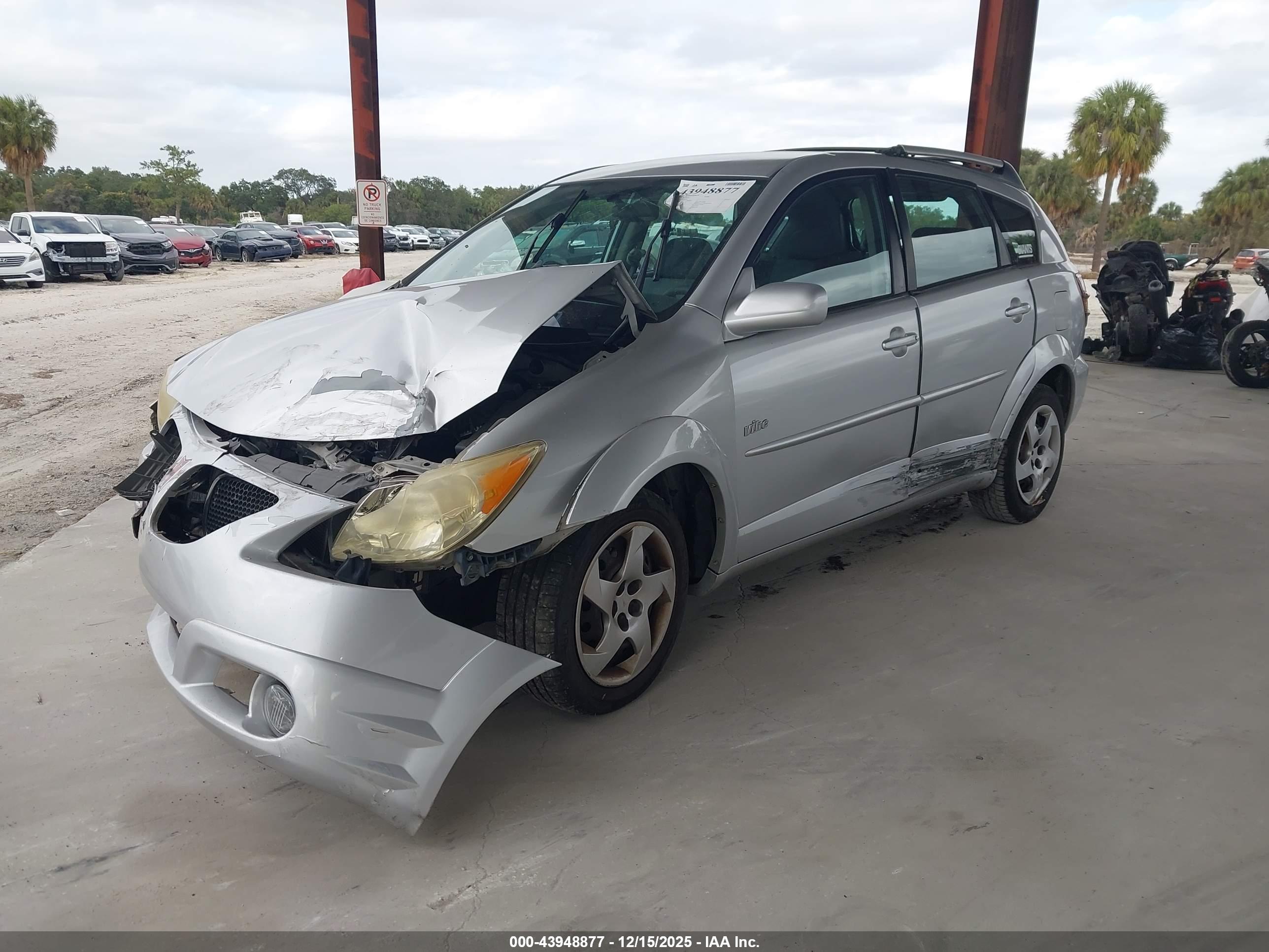 PONTIAC VIBE image 2