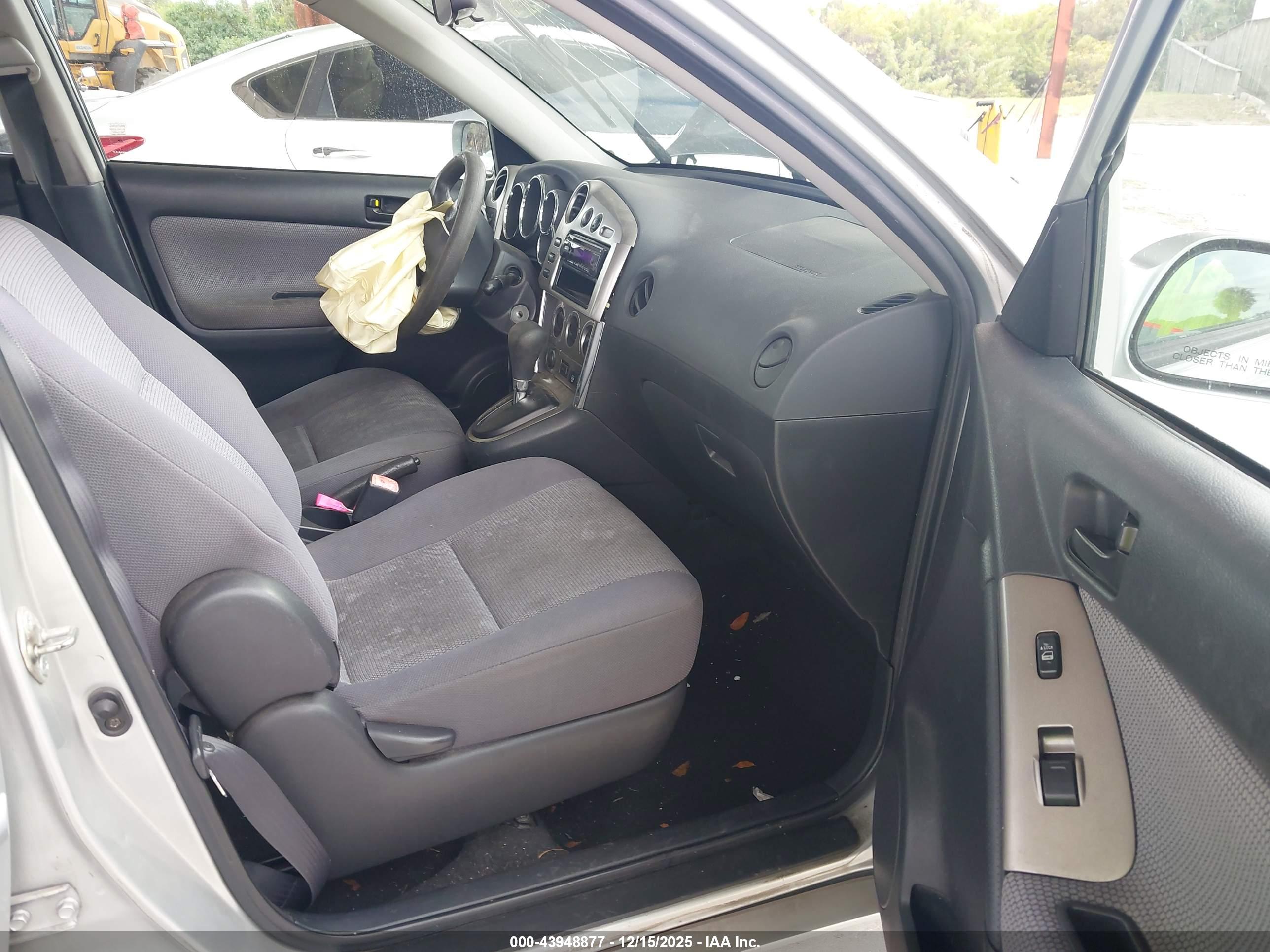 PONTIAC VIBE image 5