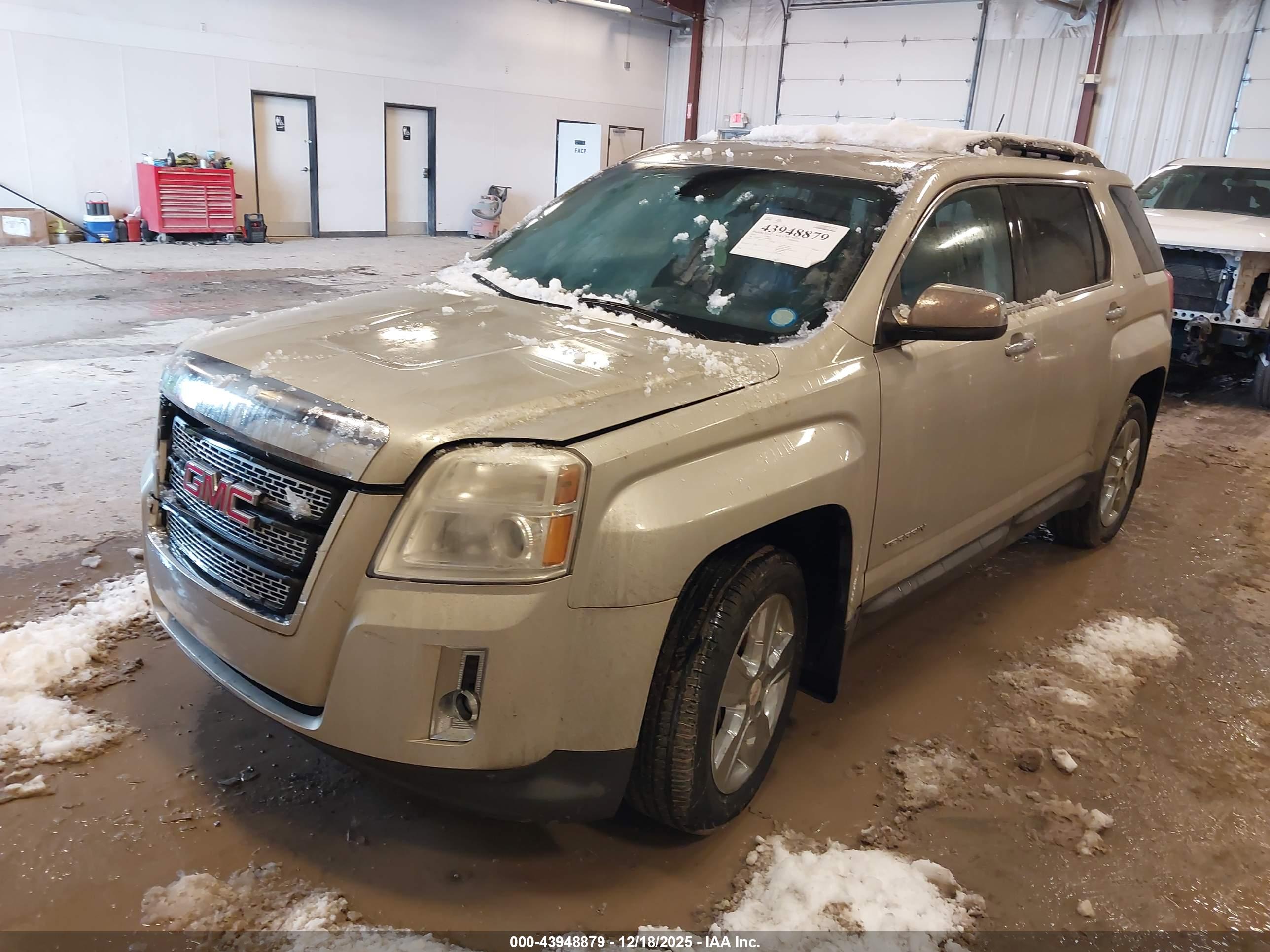 GMC TERRAIN image 2