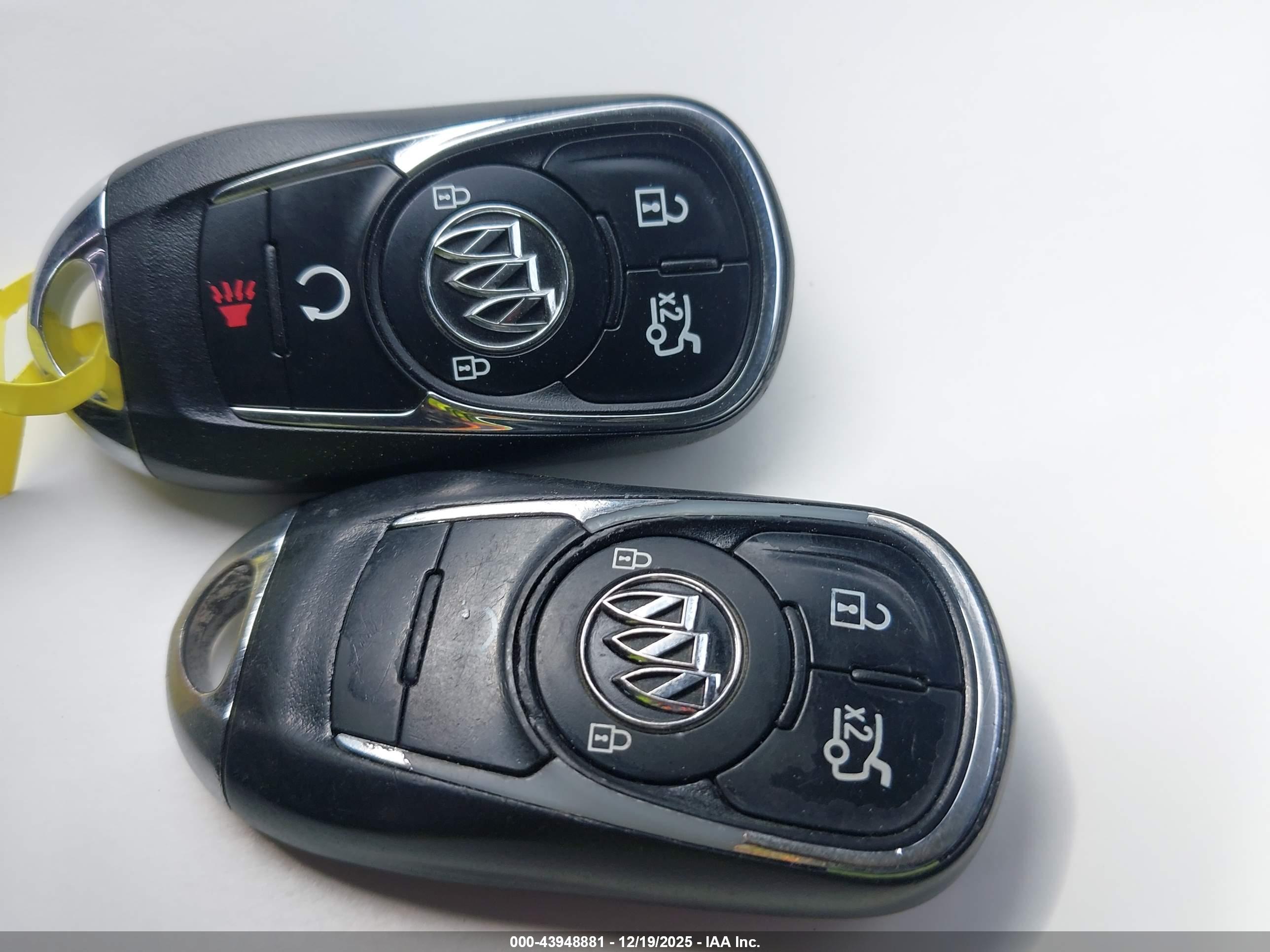 BUICK LACROSSE image 11