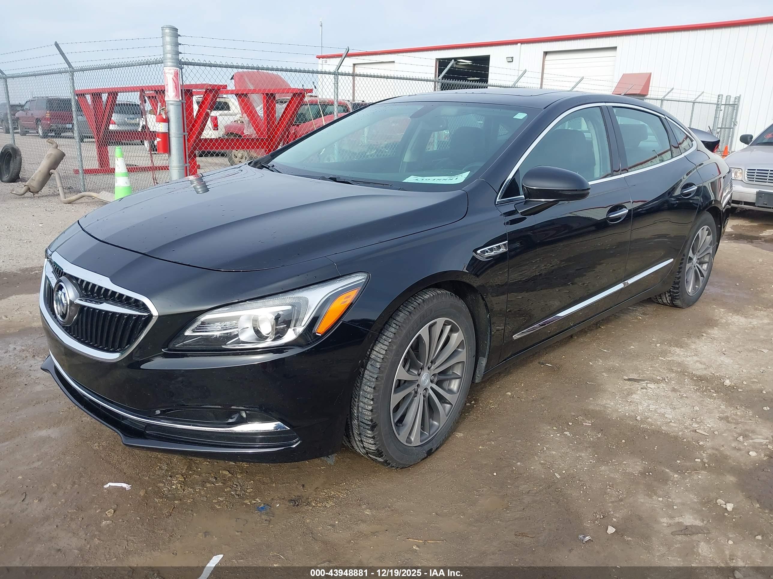 BUICK LACROSSE image 2
